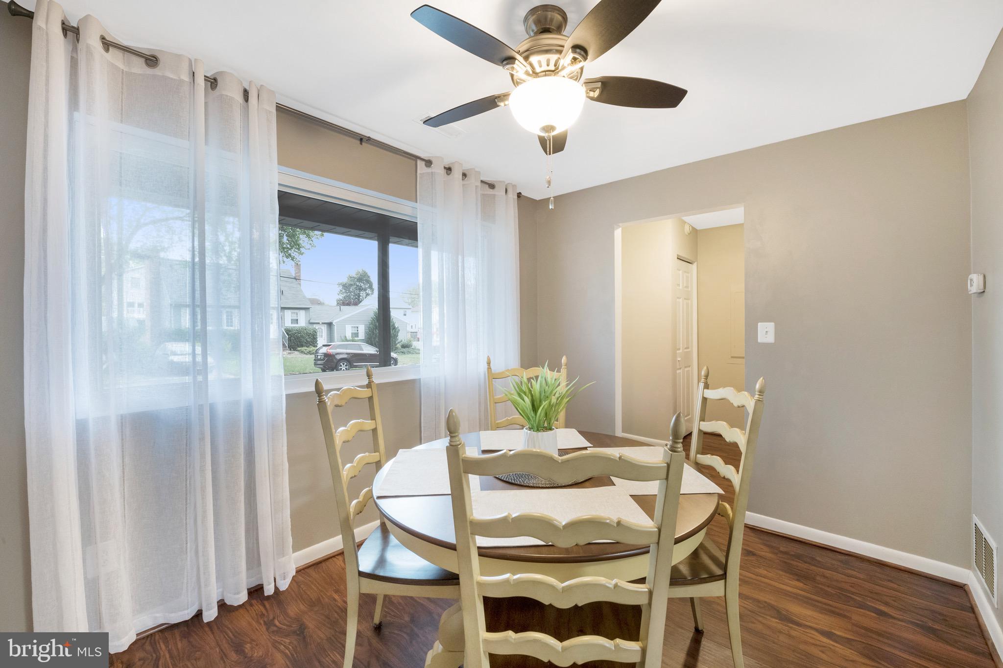 WOODLAND BEACH - Residential