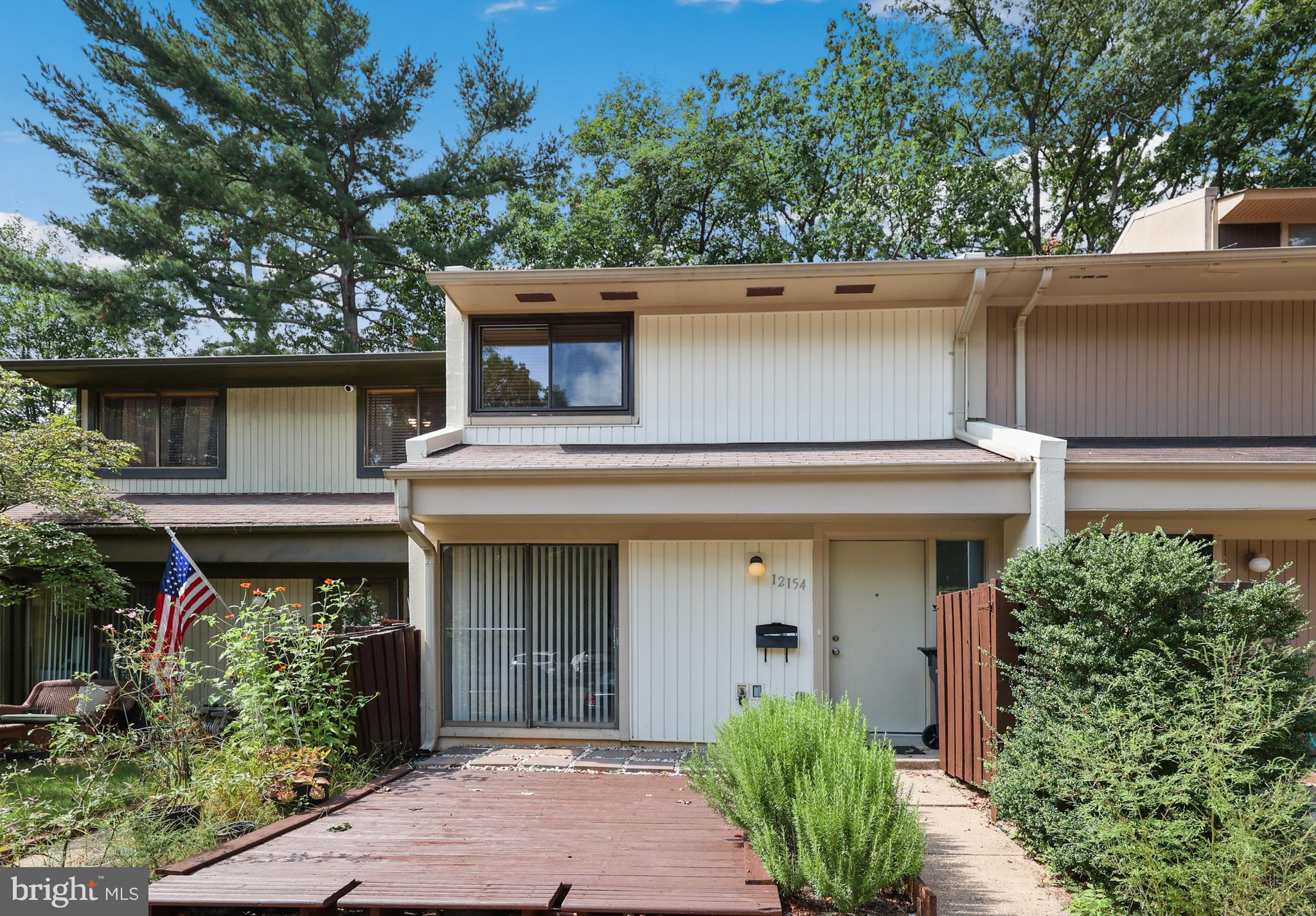 RESTON - Residential