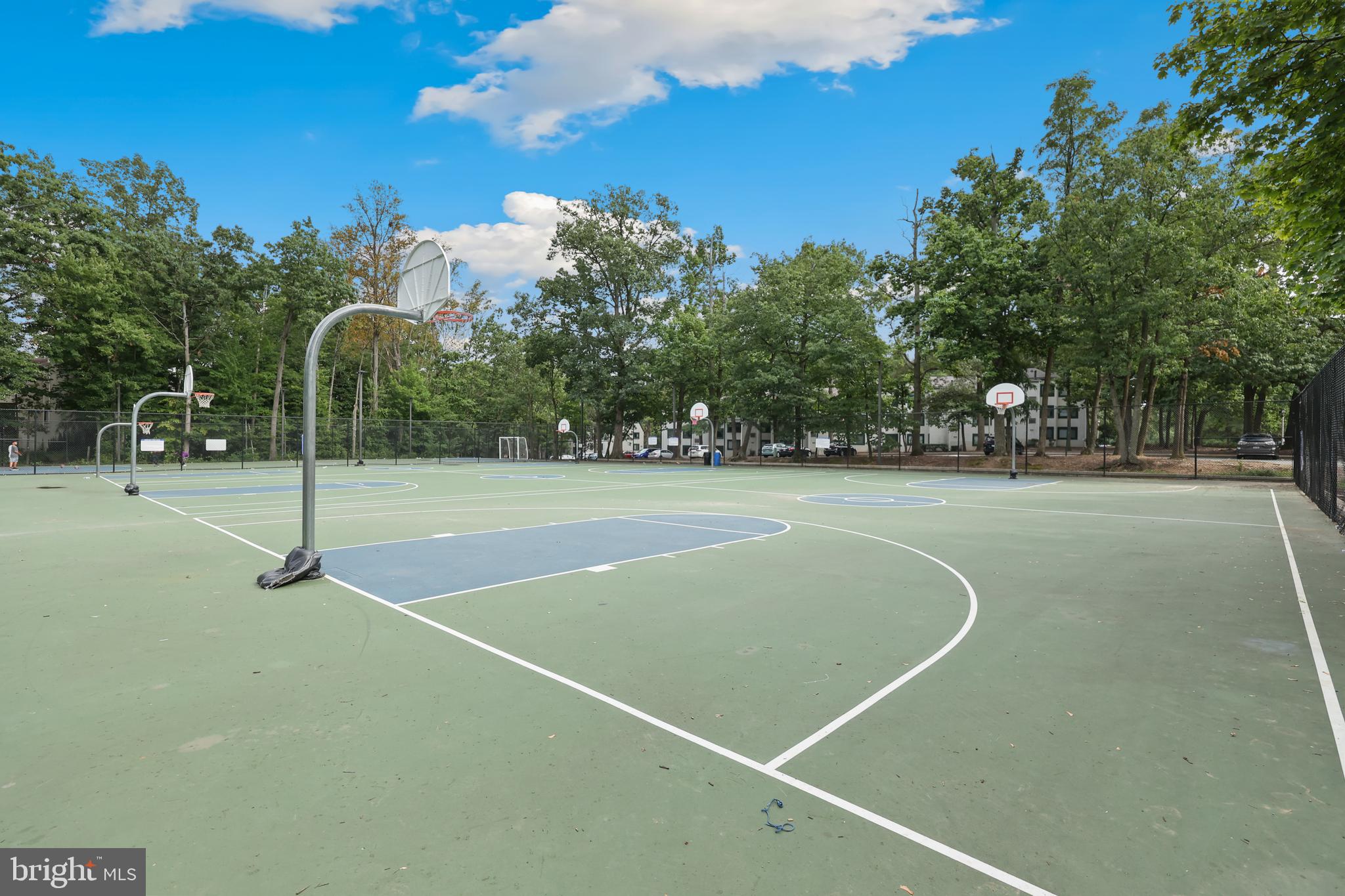 RESTON - Residential