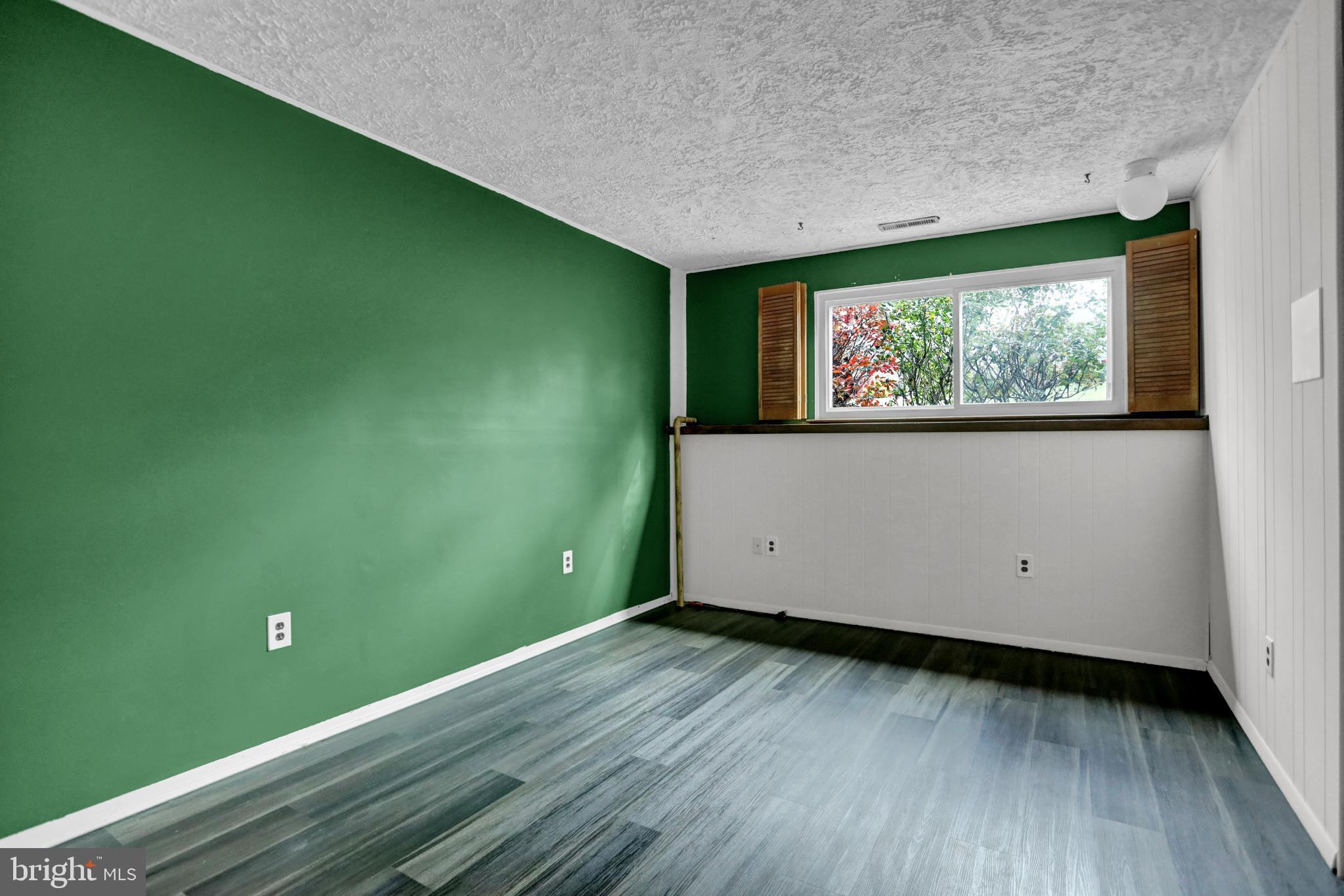 PRIESTFORD HILLS - Residential