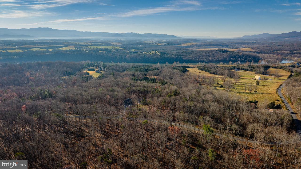 EGYPT BEND ESTATES - Land