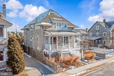 Photo of 683 Lake Avenue, BAY HEAD, NJ 08742 (MLS # NJOC2039586)
