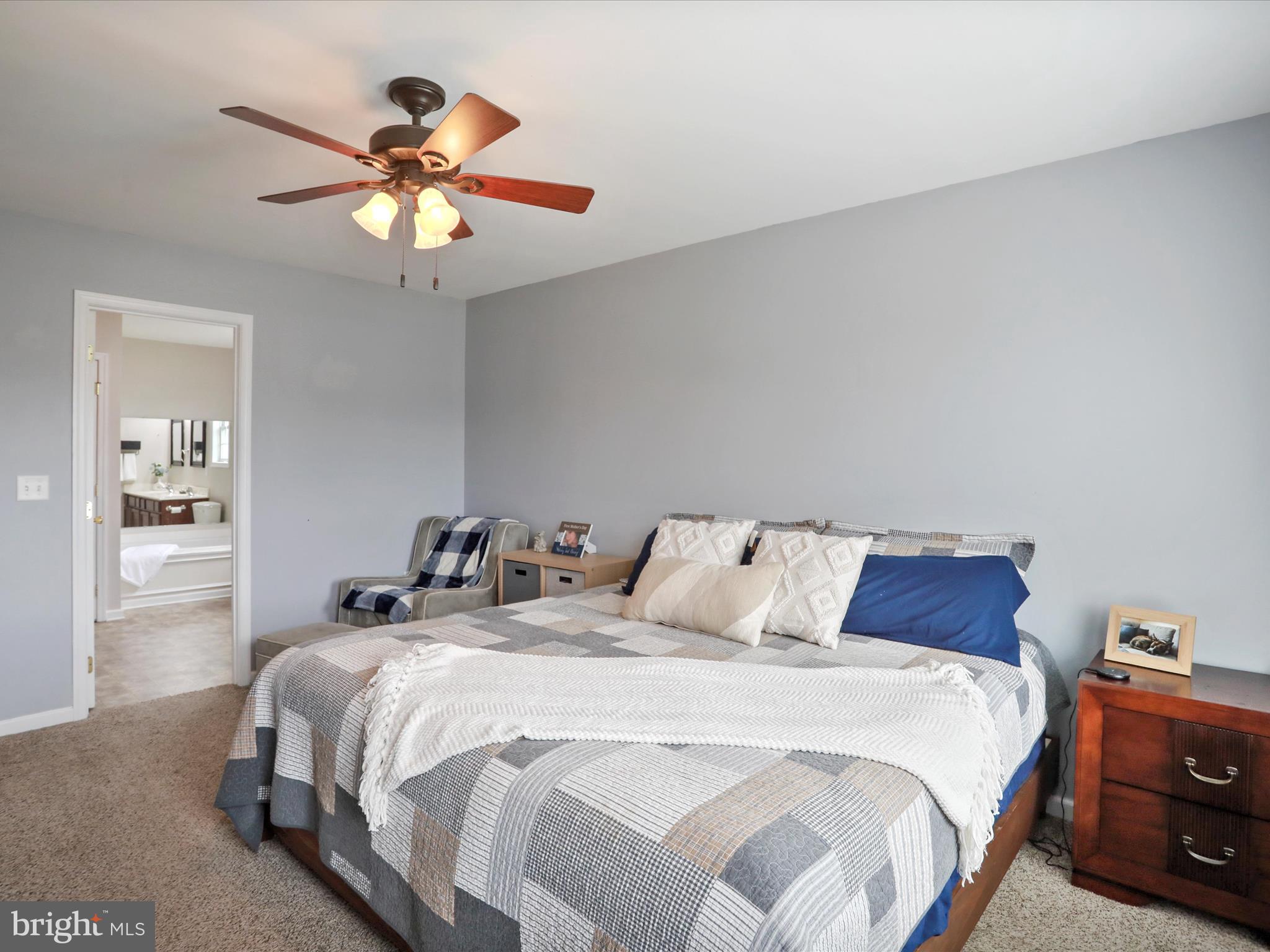 RED HILL - Residential