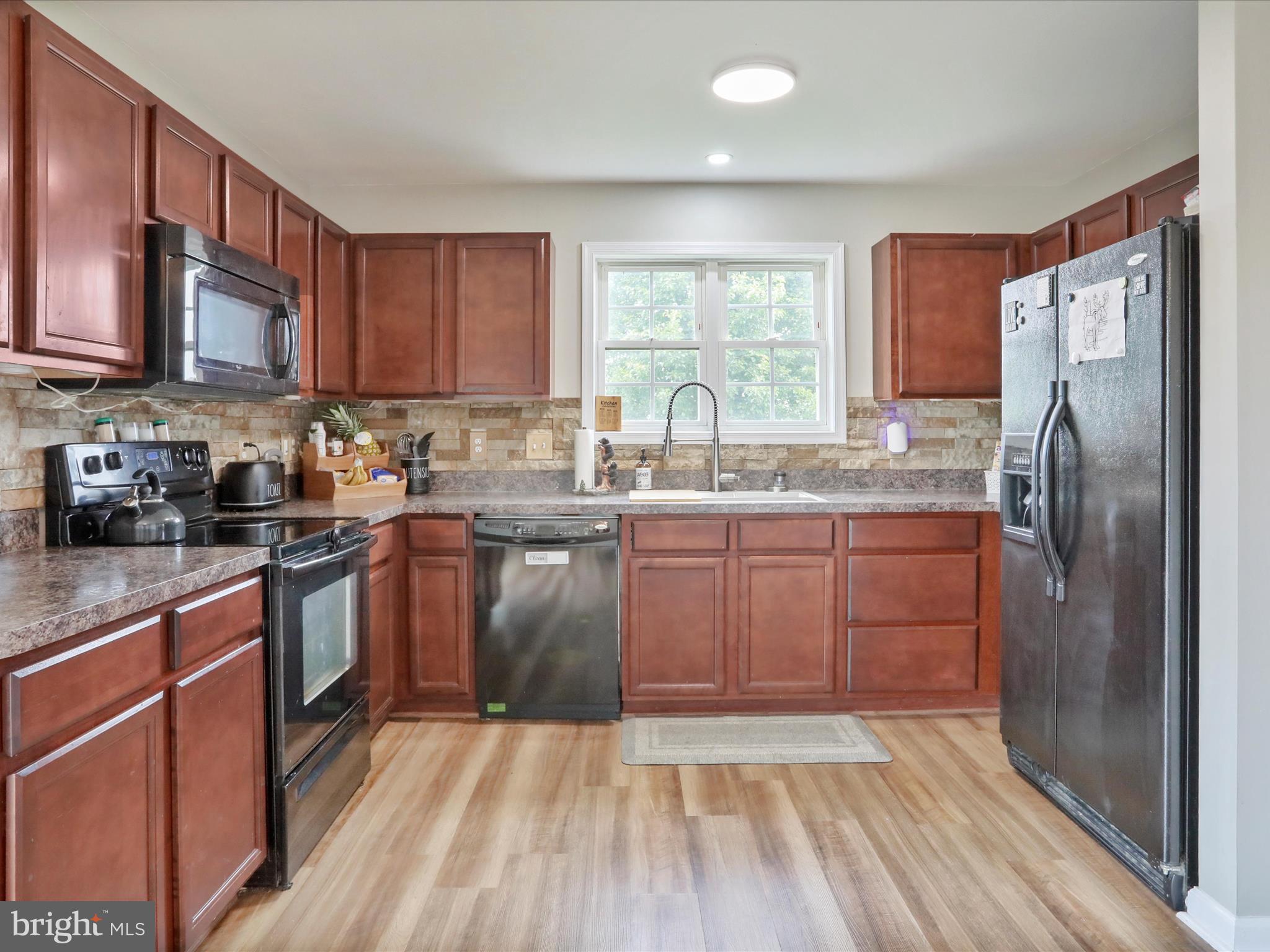 RED HILL - Residential