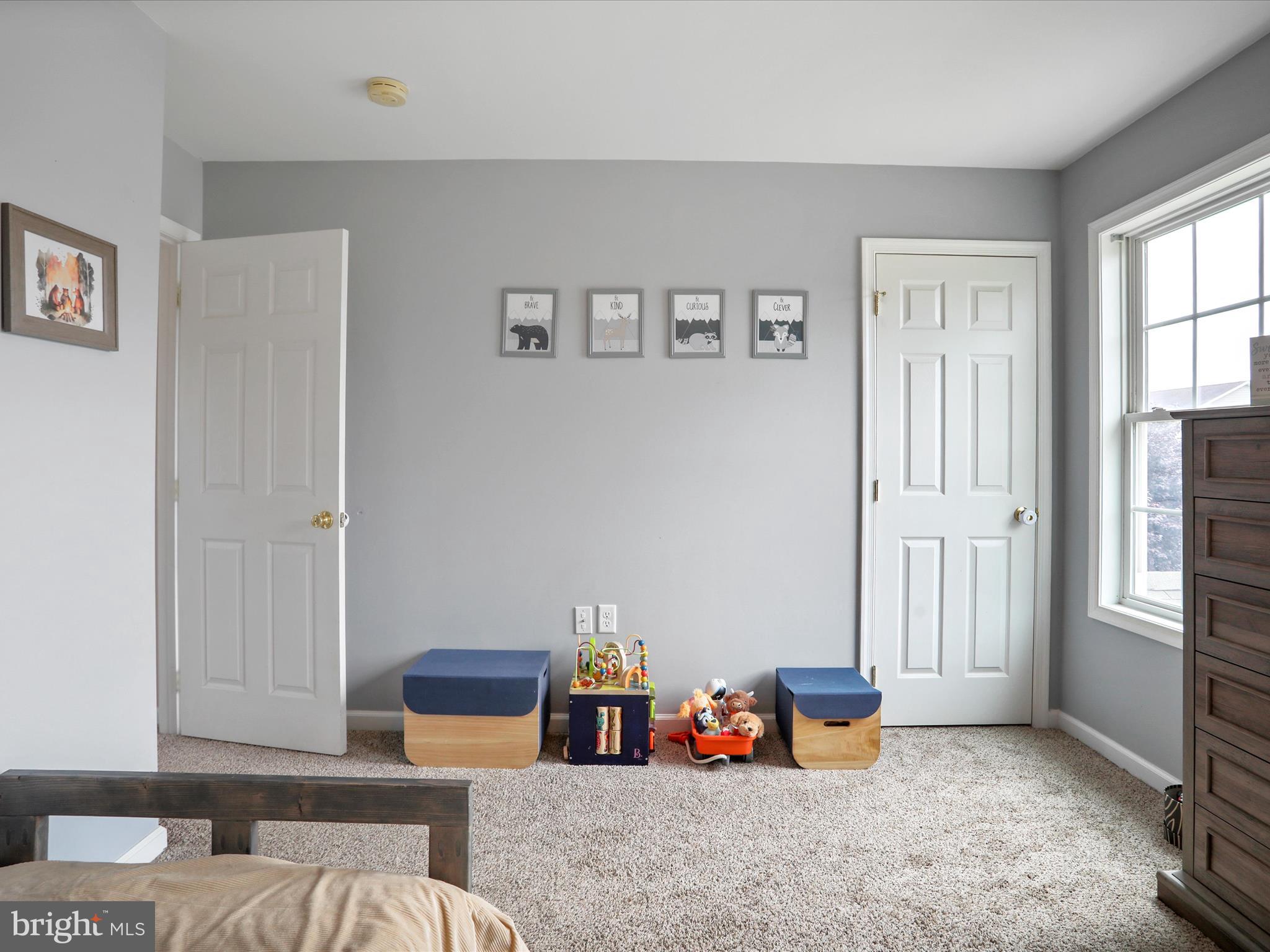 RED HILL - Residential