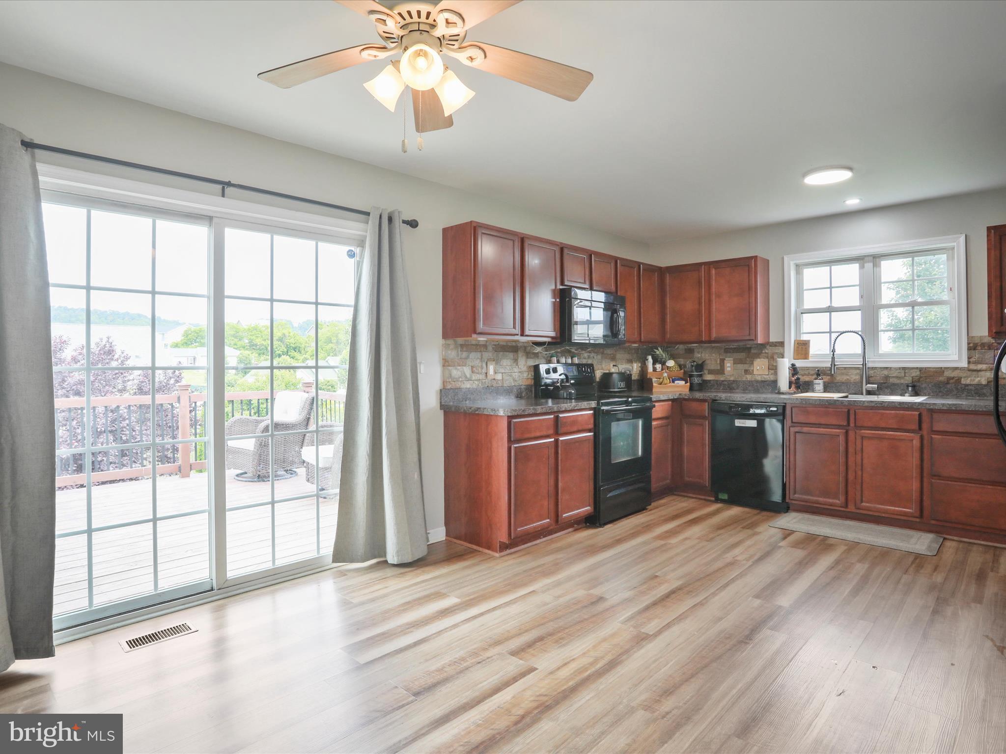 RED HILL - Residential