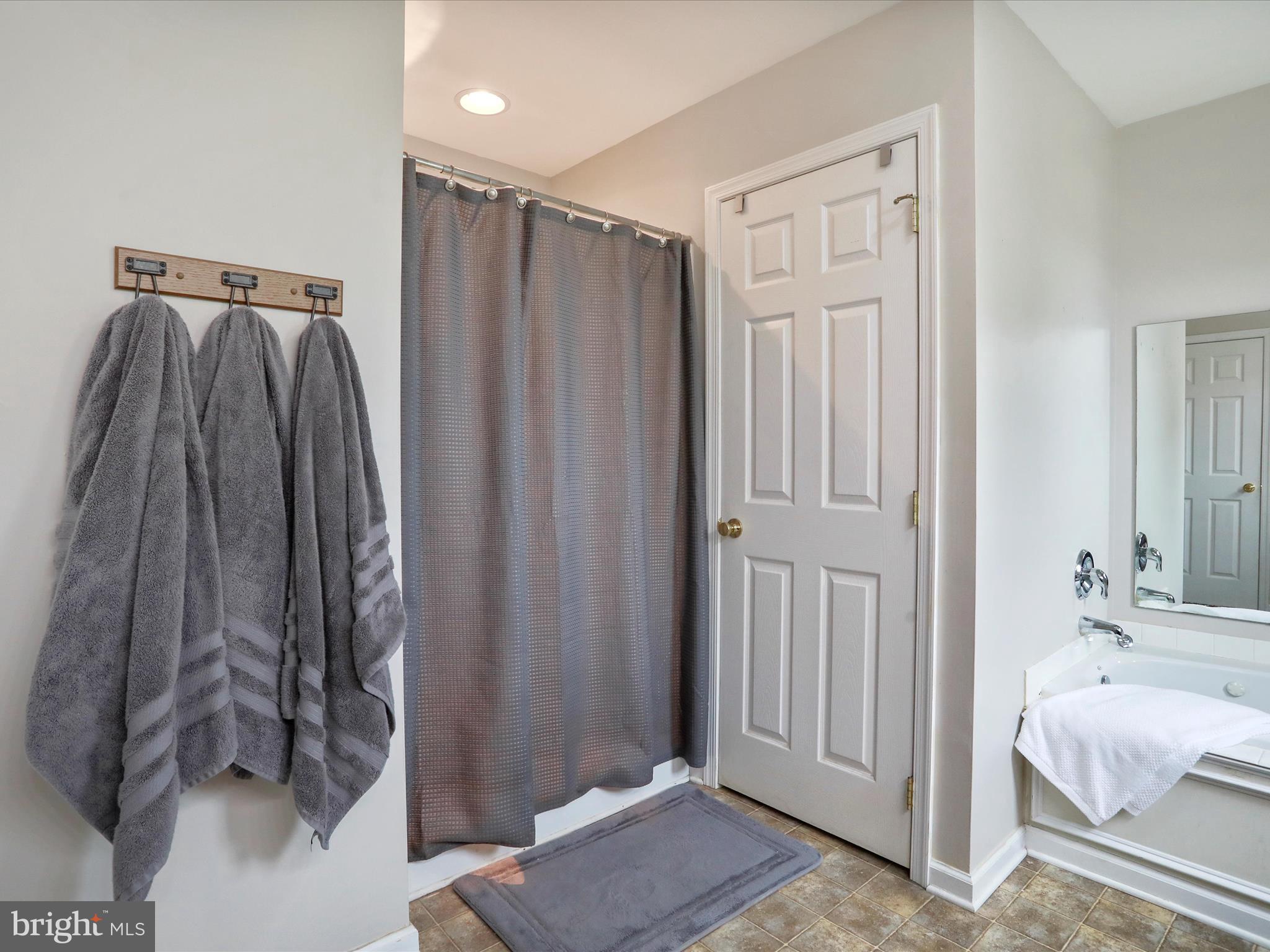 RED HILL - Residential