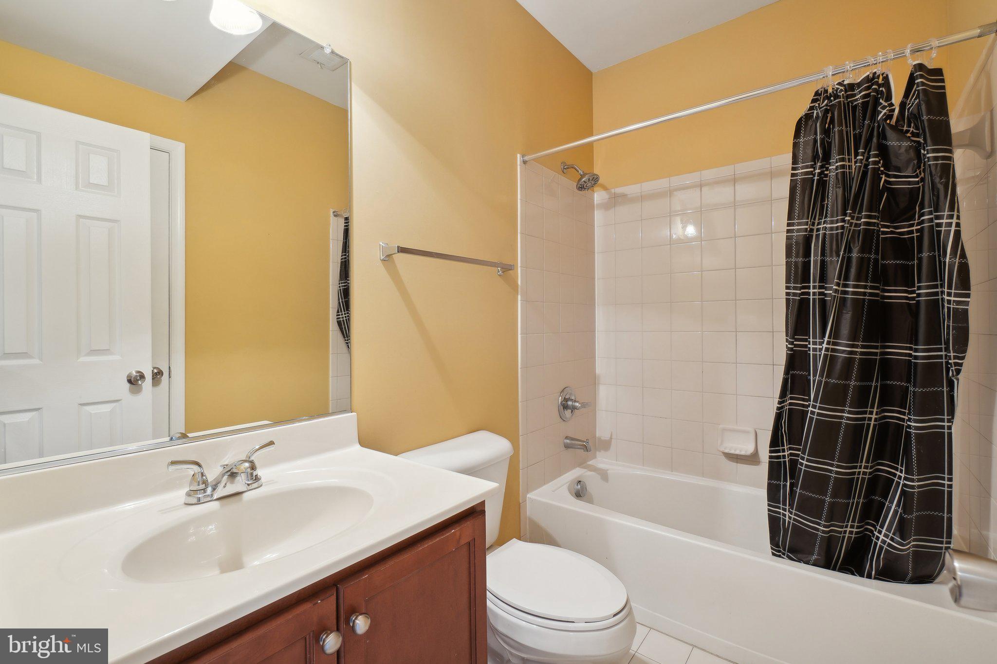 UNIVERSITY VILLAGE - Residential