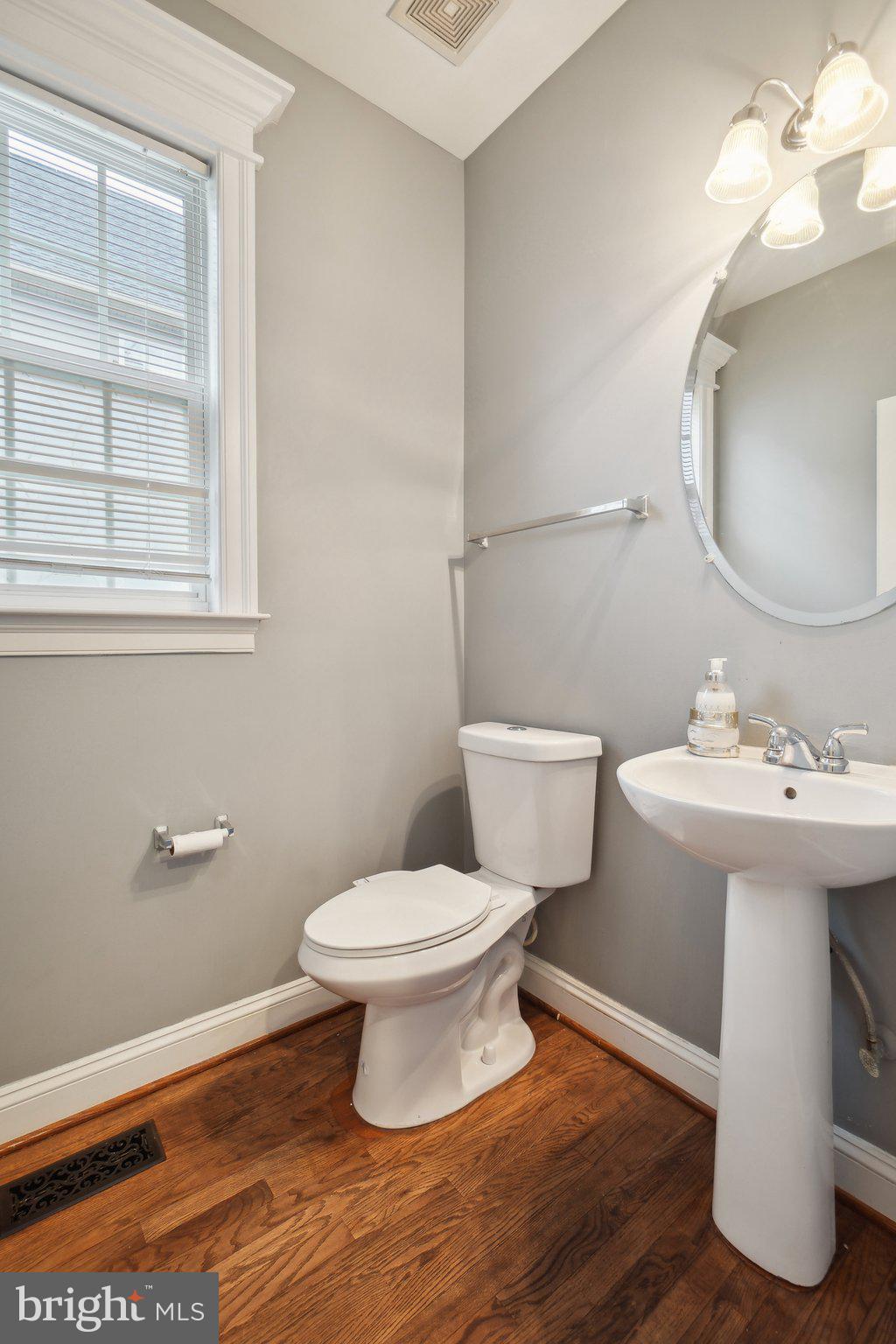 UNIVERSITY VILLAGE - Residential