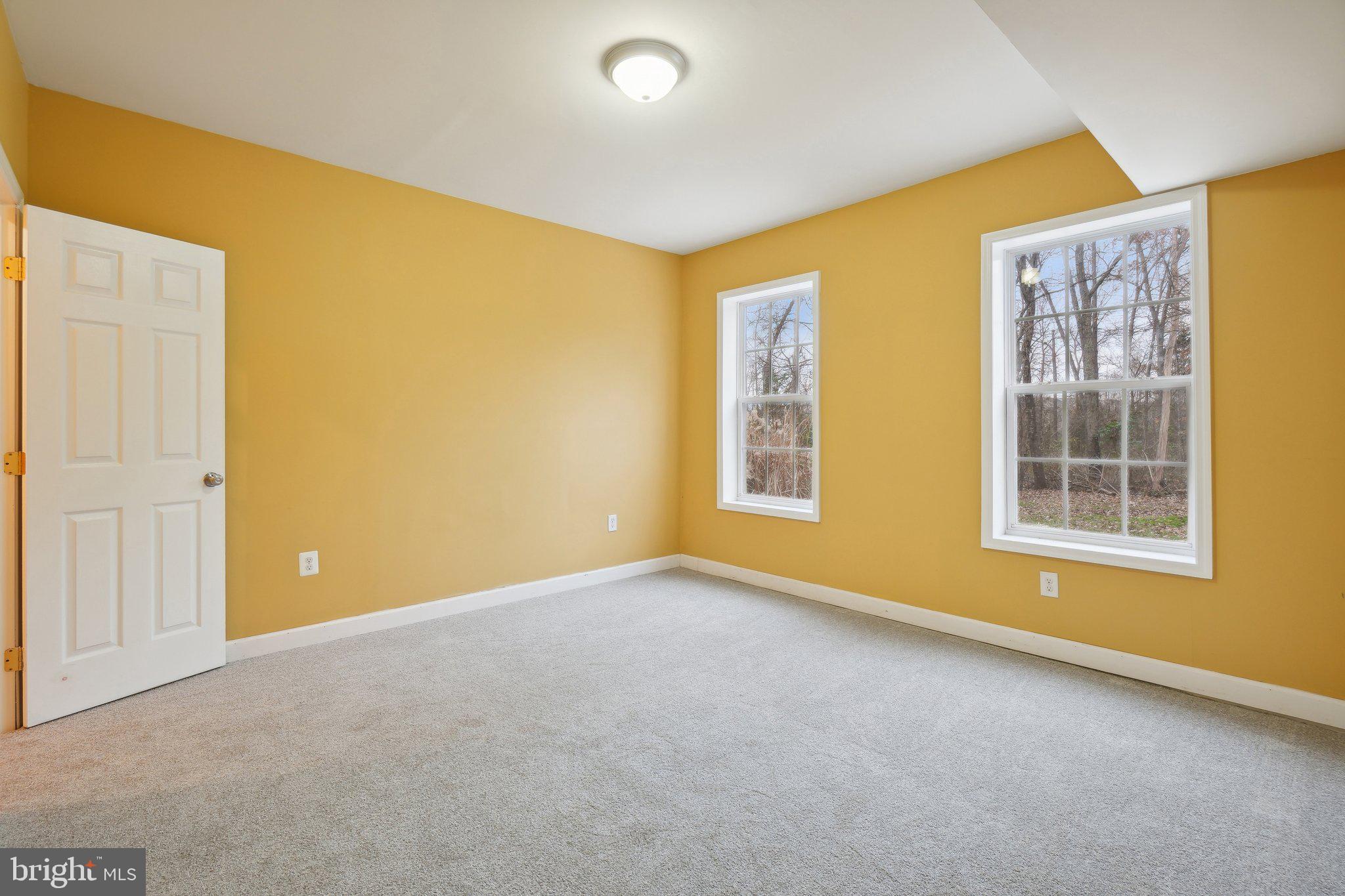 UNIVERSITY VILLAGE - Residential