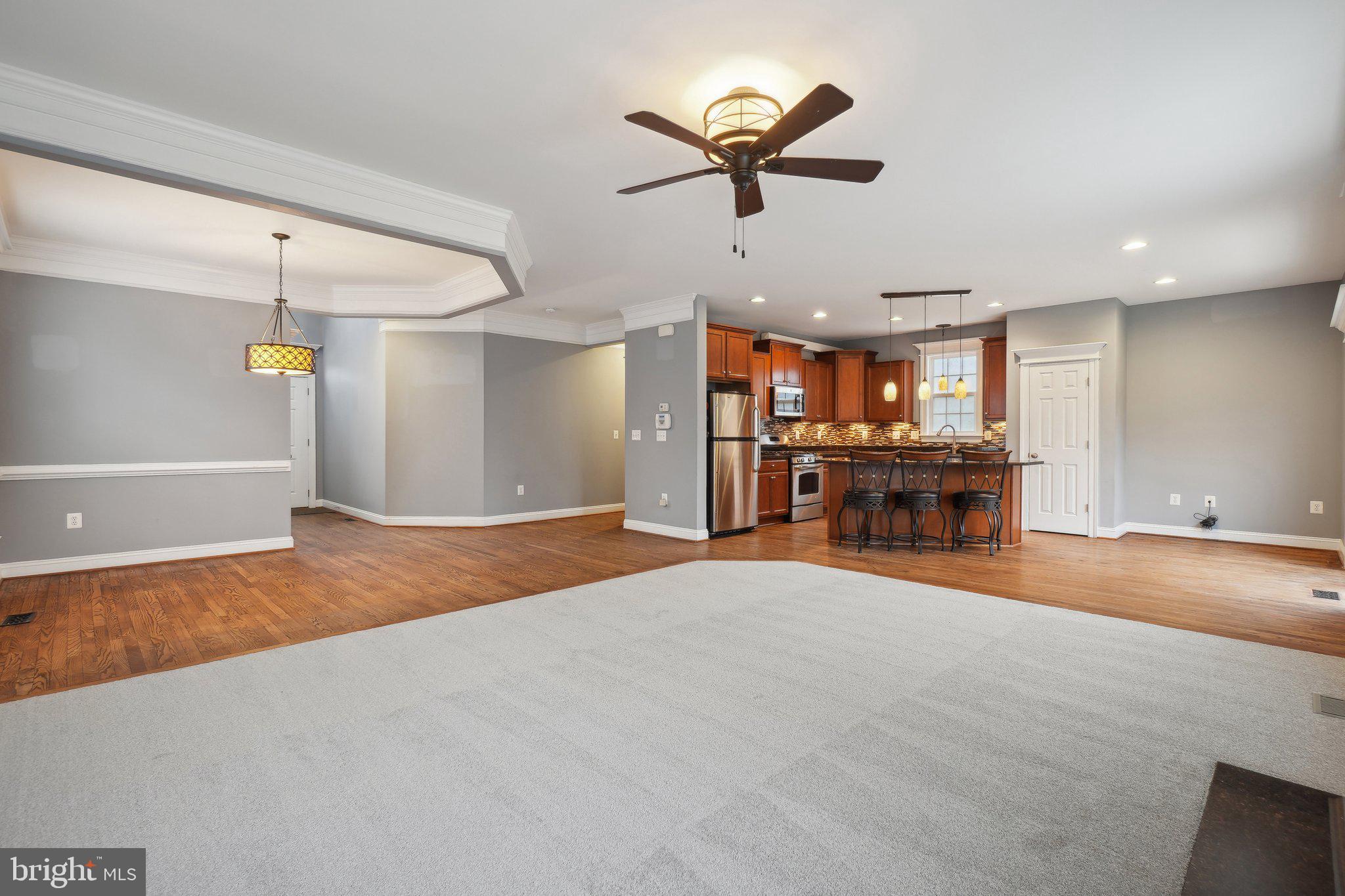 UNIVERSITY VILLAGE - Residential