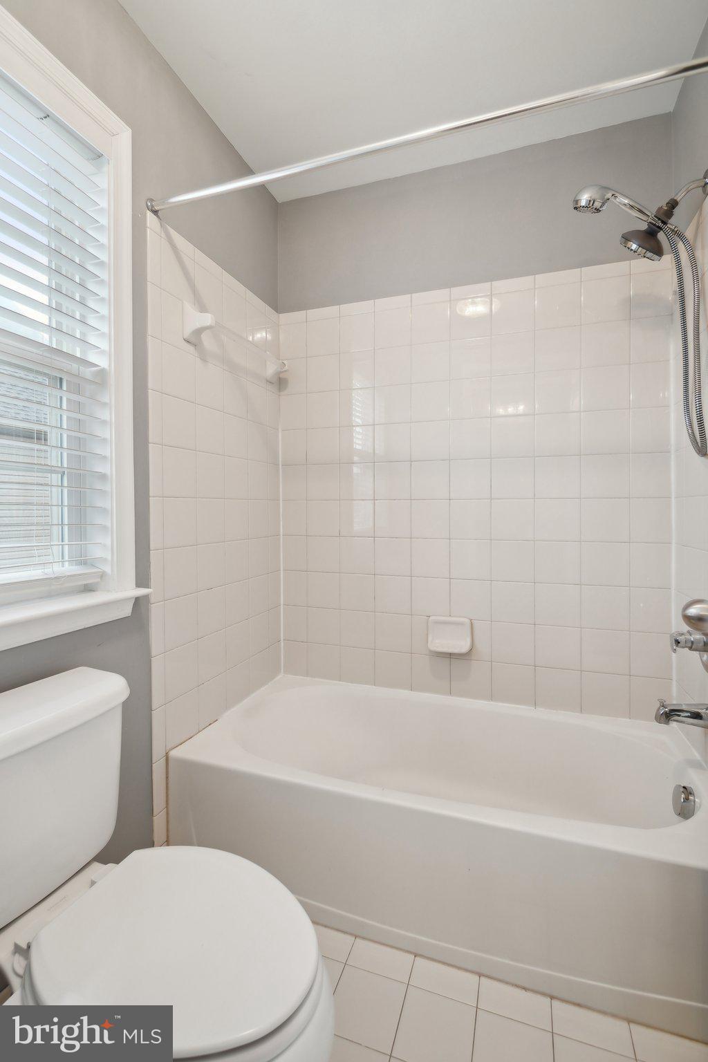 UNIVERSITY VILLAGE - Residential