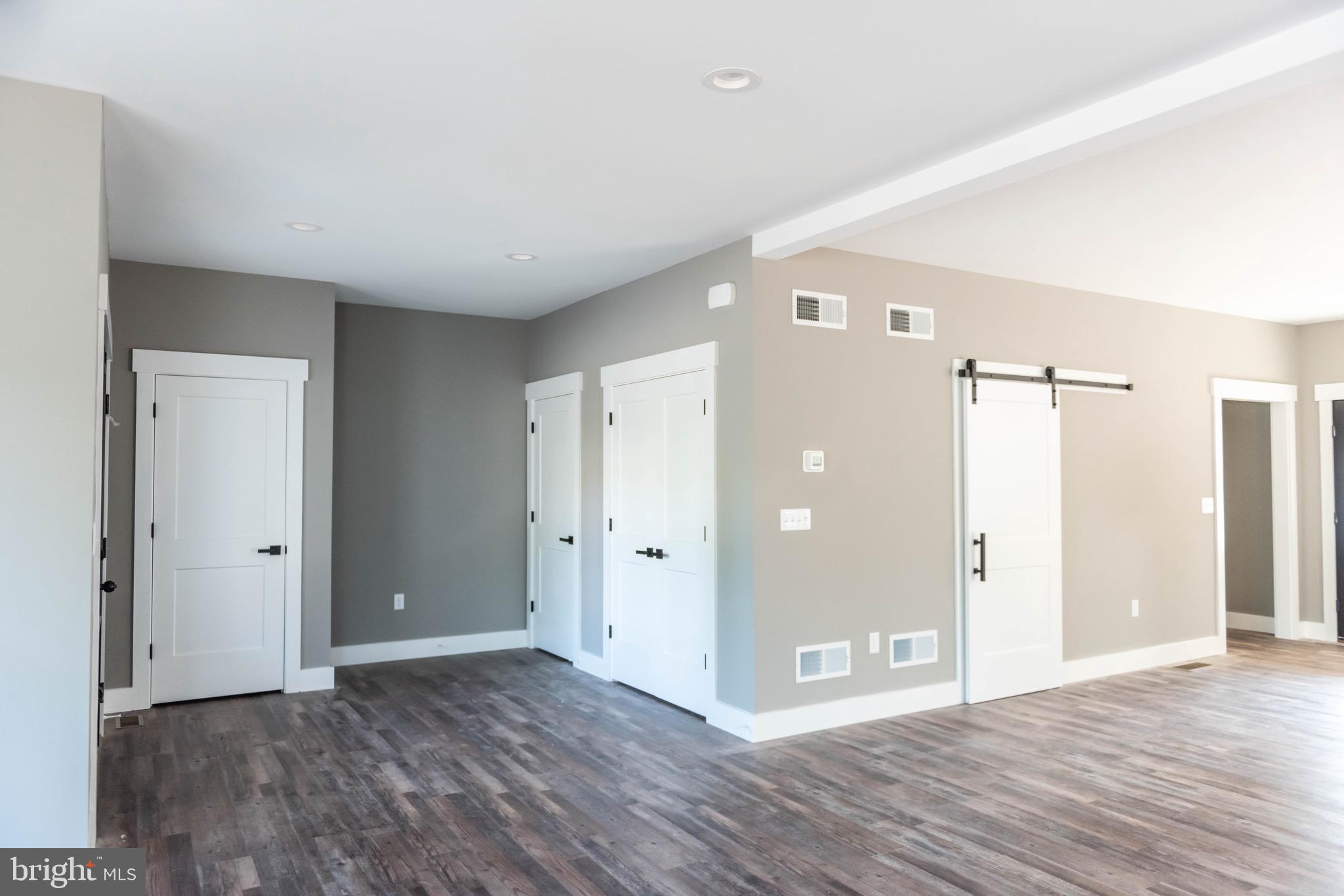 HERSHEY VILLAGE - Residential