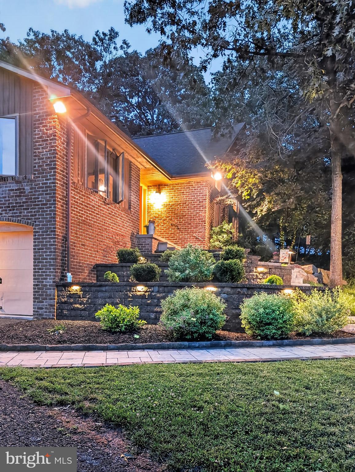 2571 VALLEY VIEW ROAD