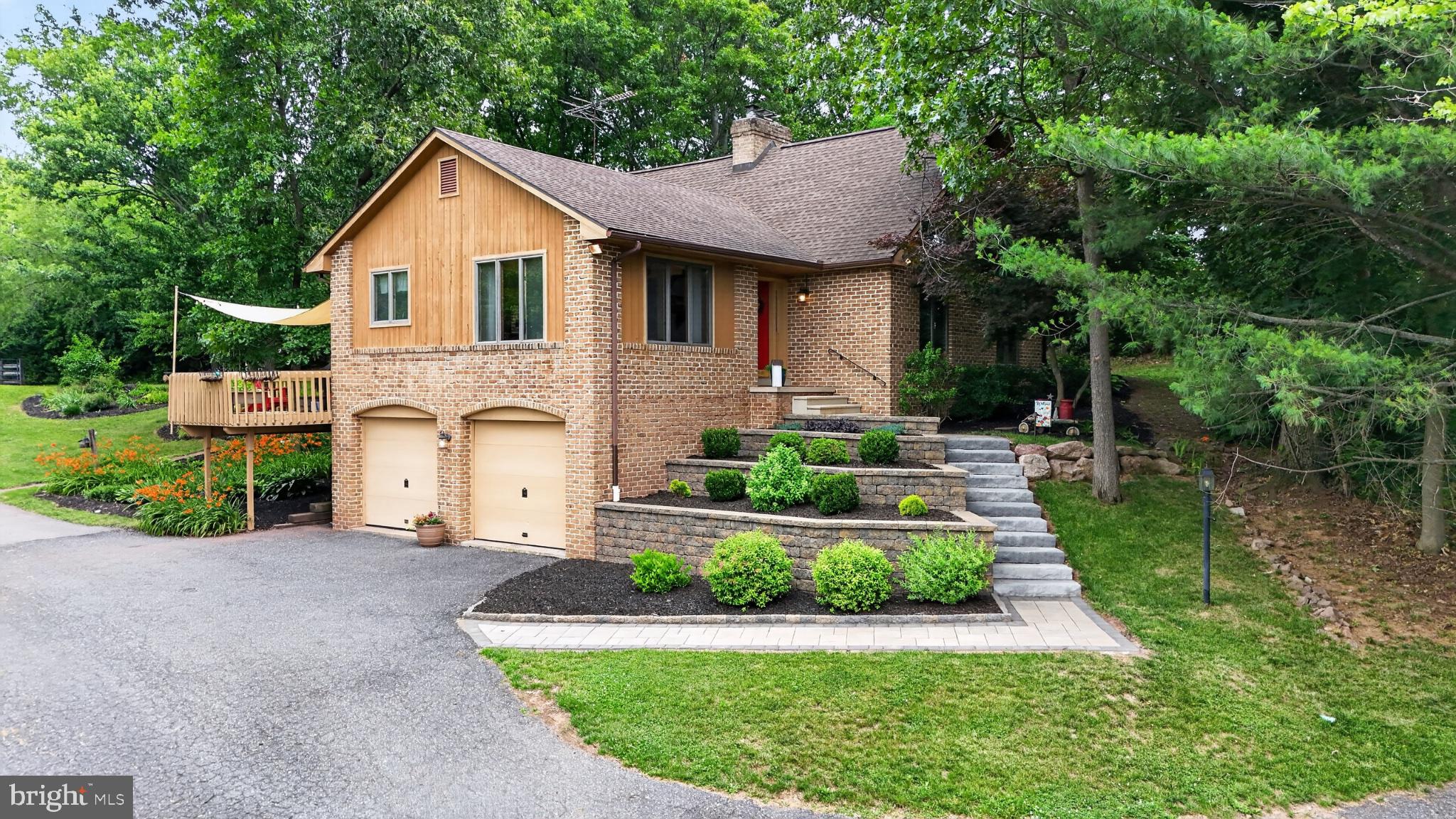 2571 VALLEY VIEW ROAD