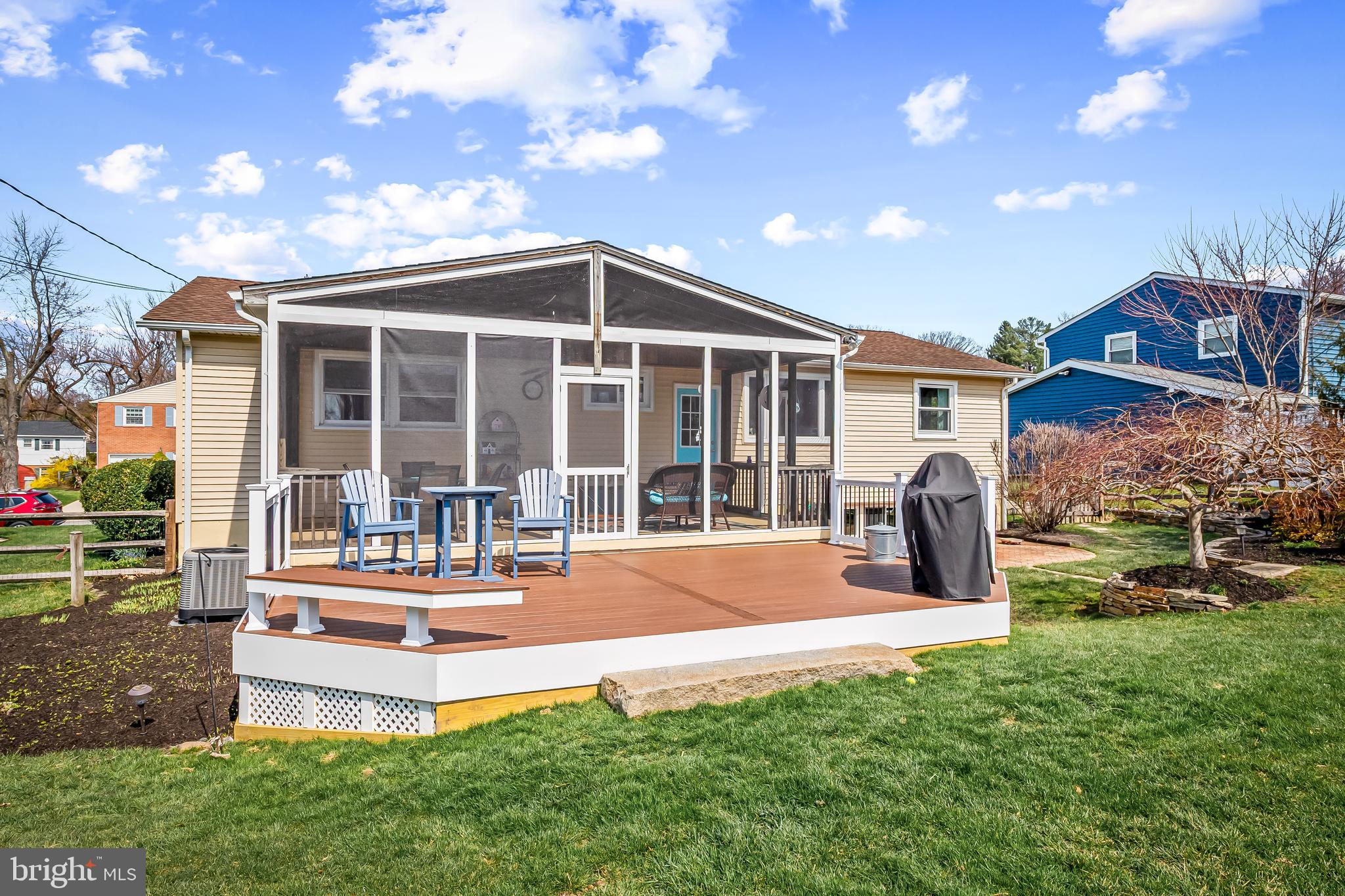 YORK MANOR - Residential