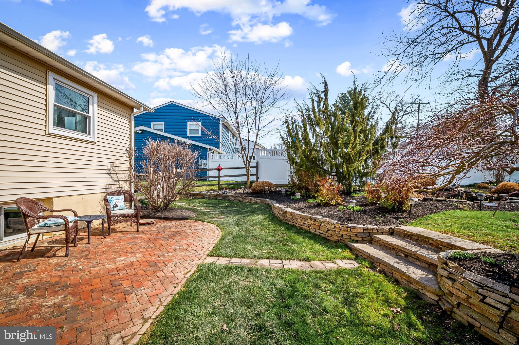 YORK MANOR - Residential