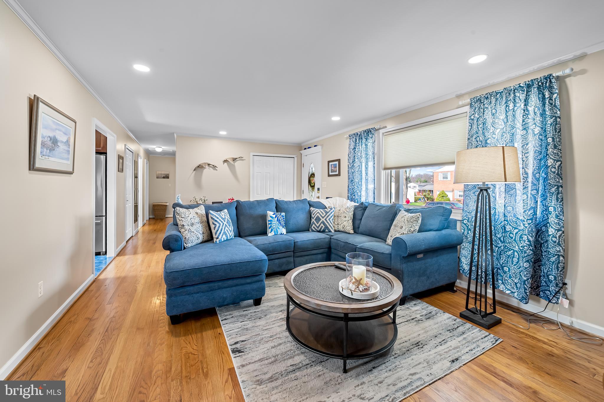 YORK MANOR - Residential