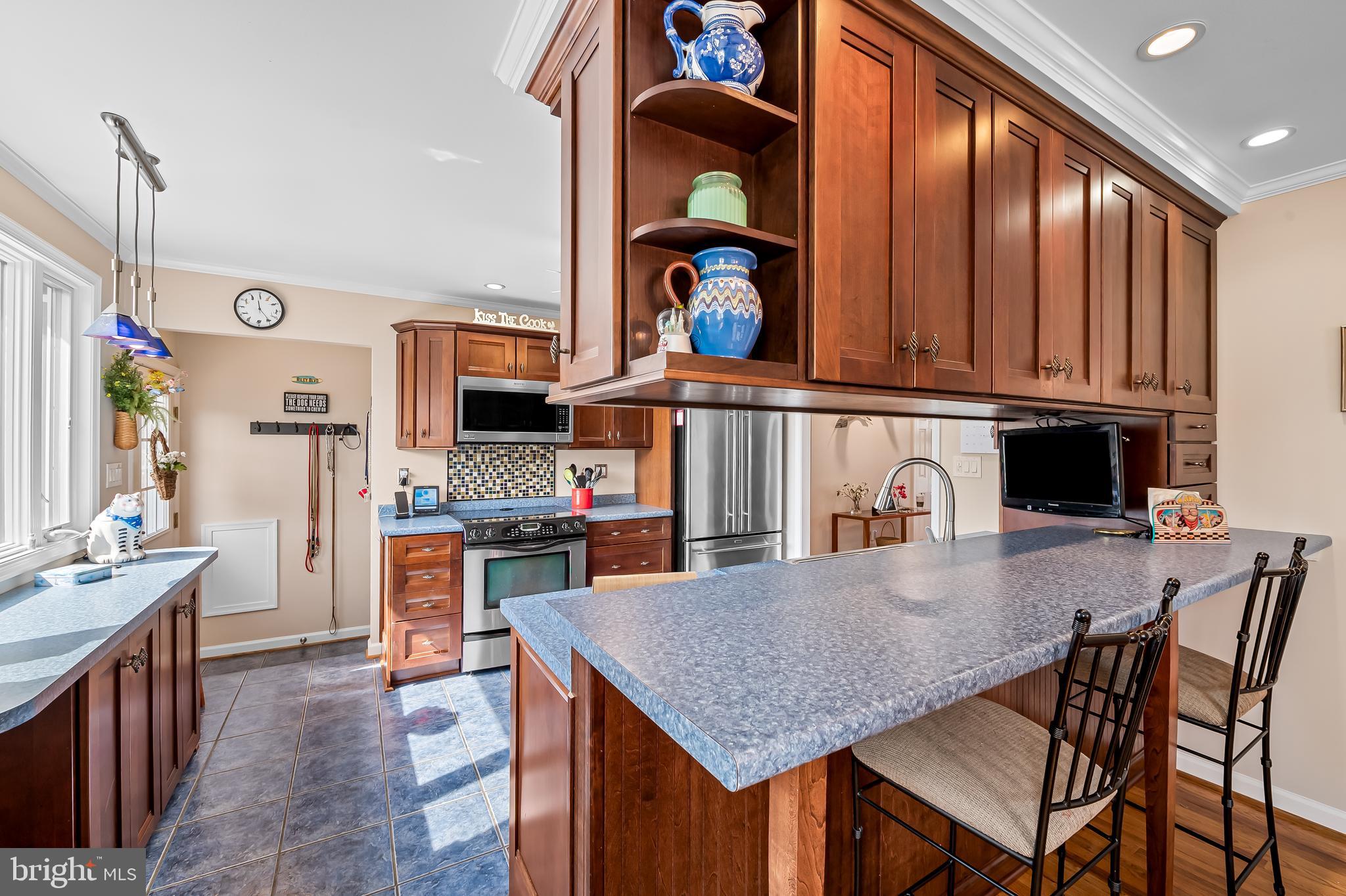 YORK MANOR - Residential