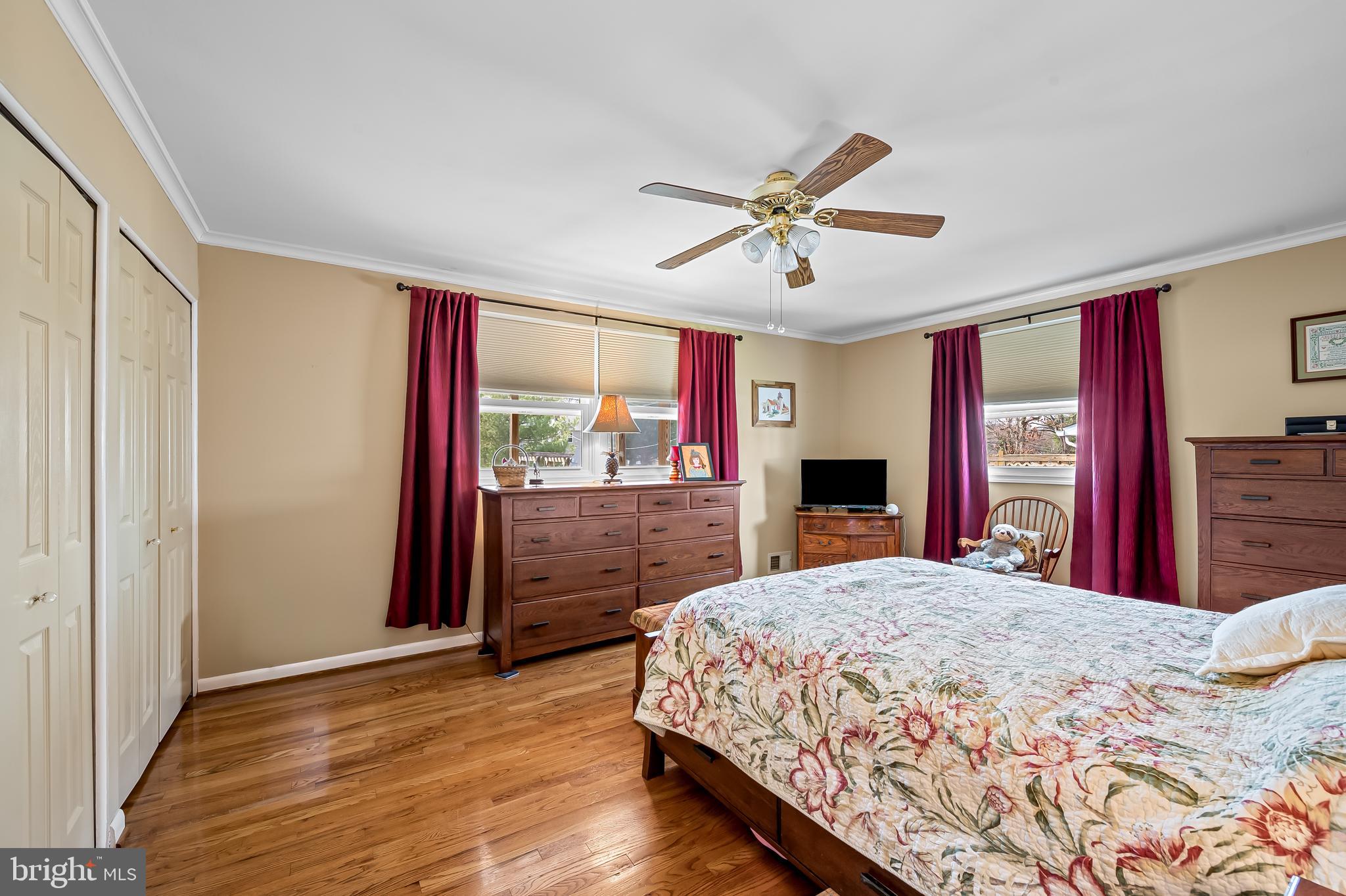 YORK MANOR - Residential