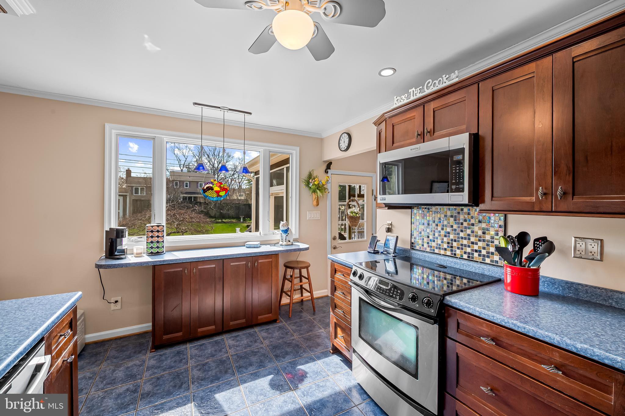 YORK MANOR - Residential