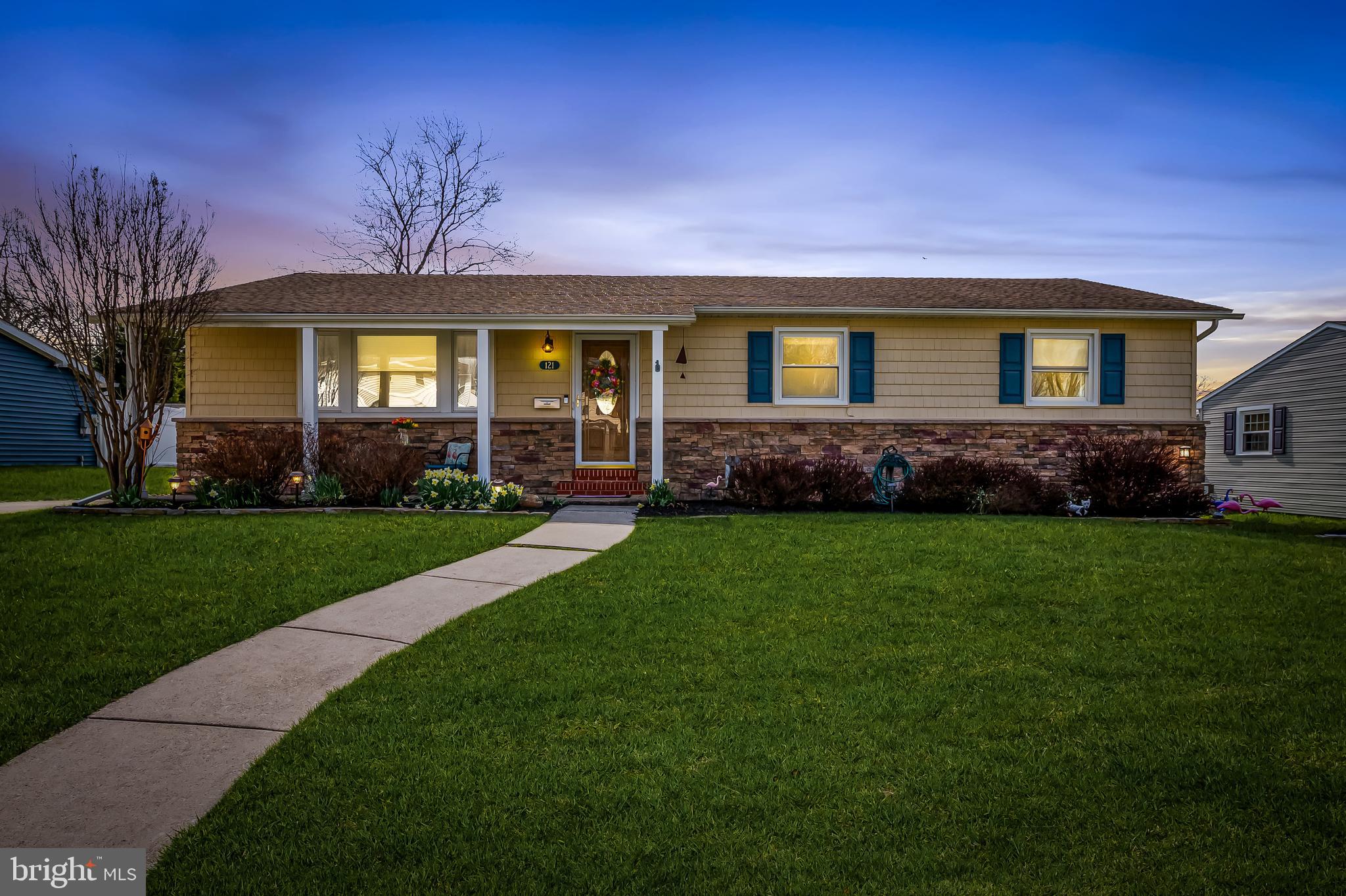 YORK MANOR - Residential