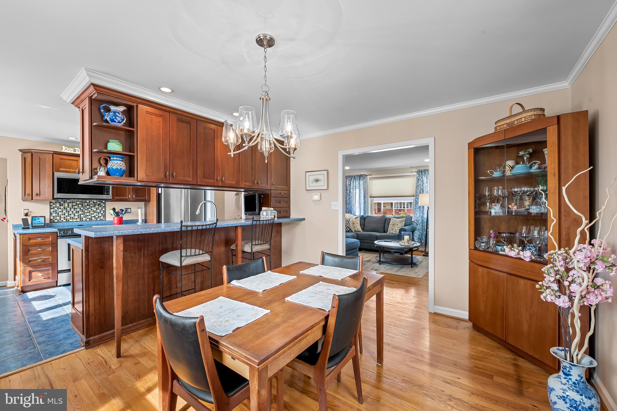 YORK MANOR - Residential