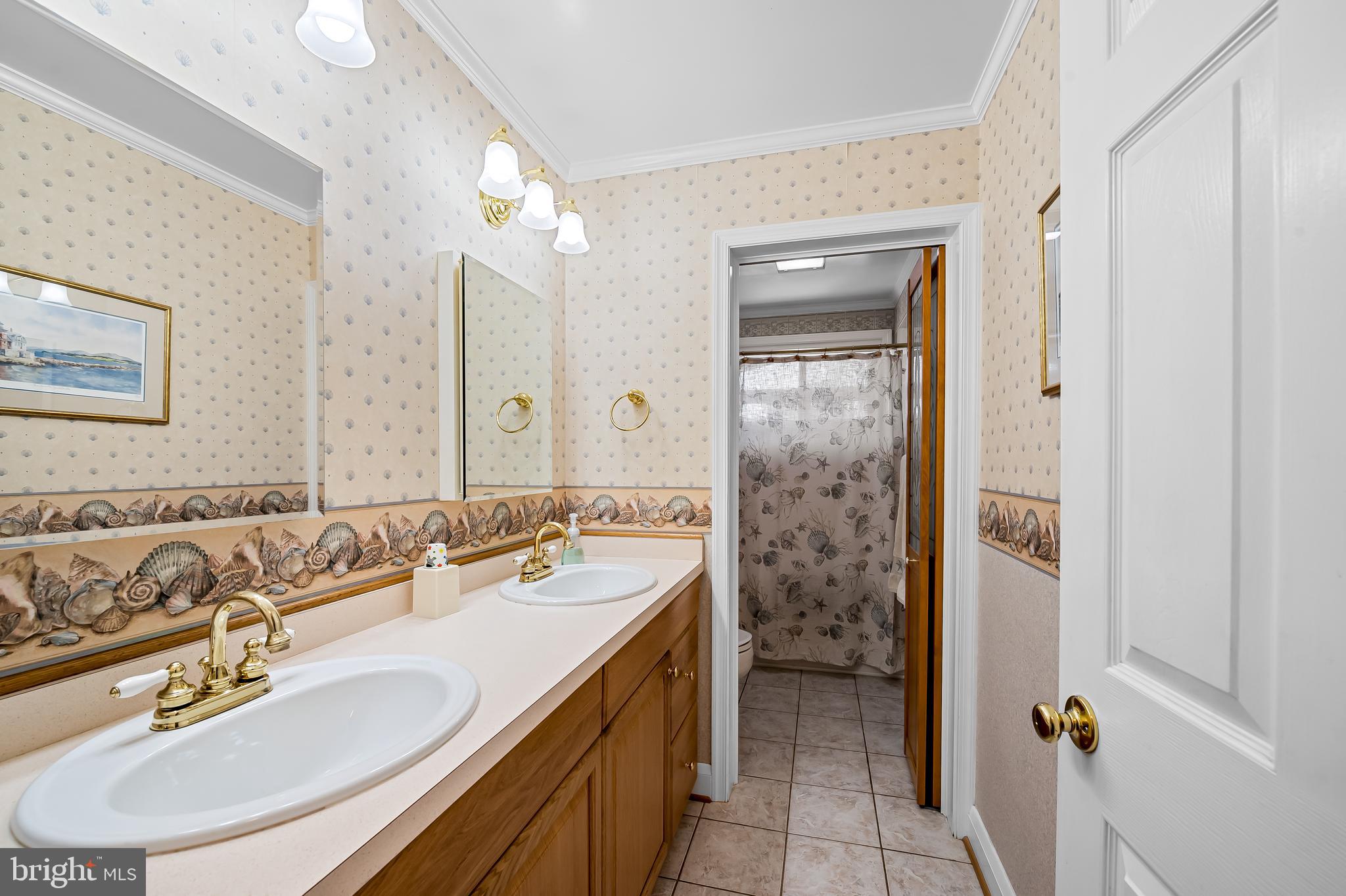 YORK MANOR - Residential