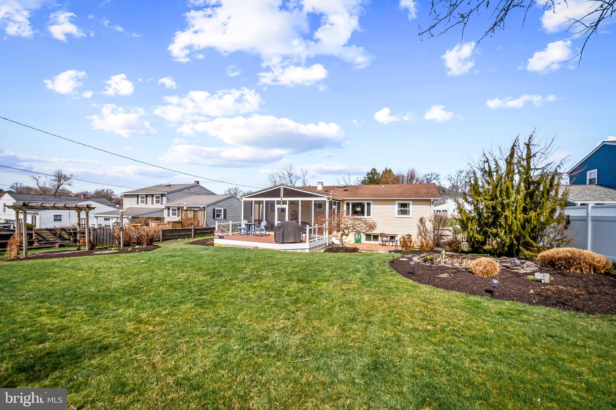 YORK MANOR - Residential