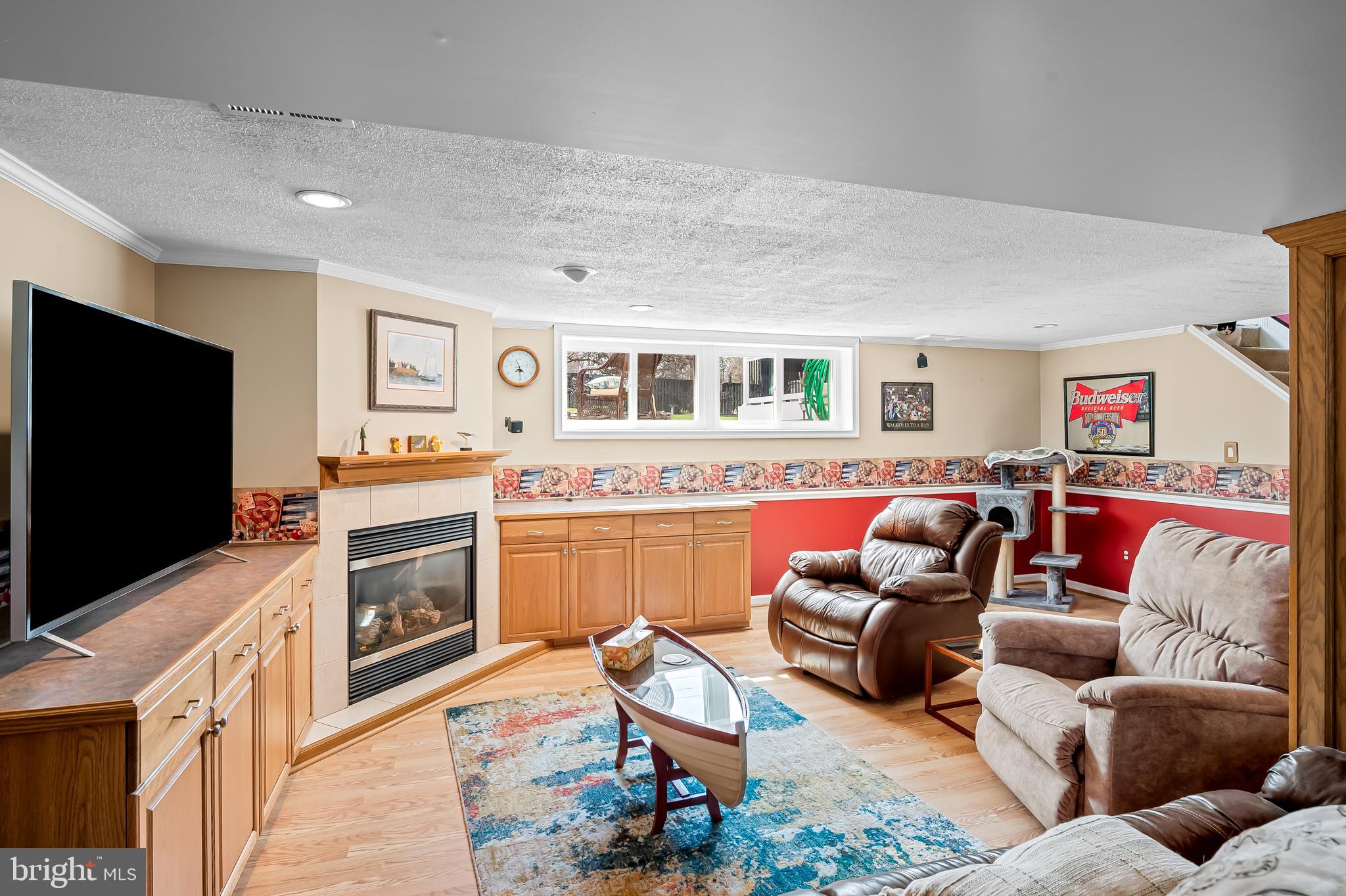 YORK MANOR - Residential