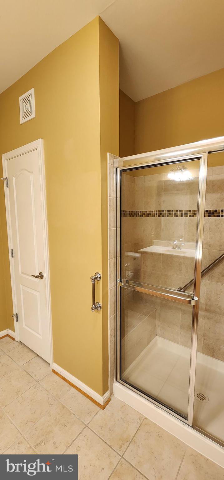 HIGHLANDS AT QUARRY LAKE - Residential Lease