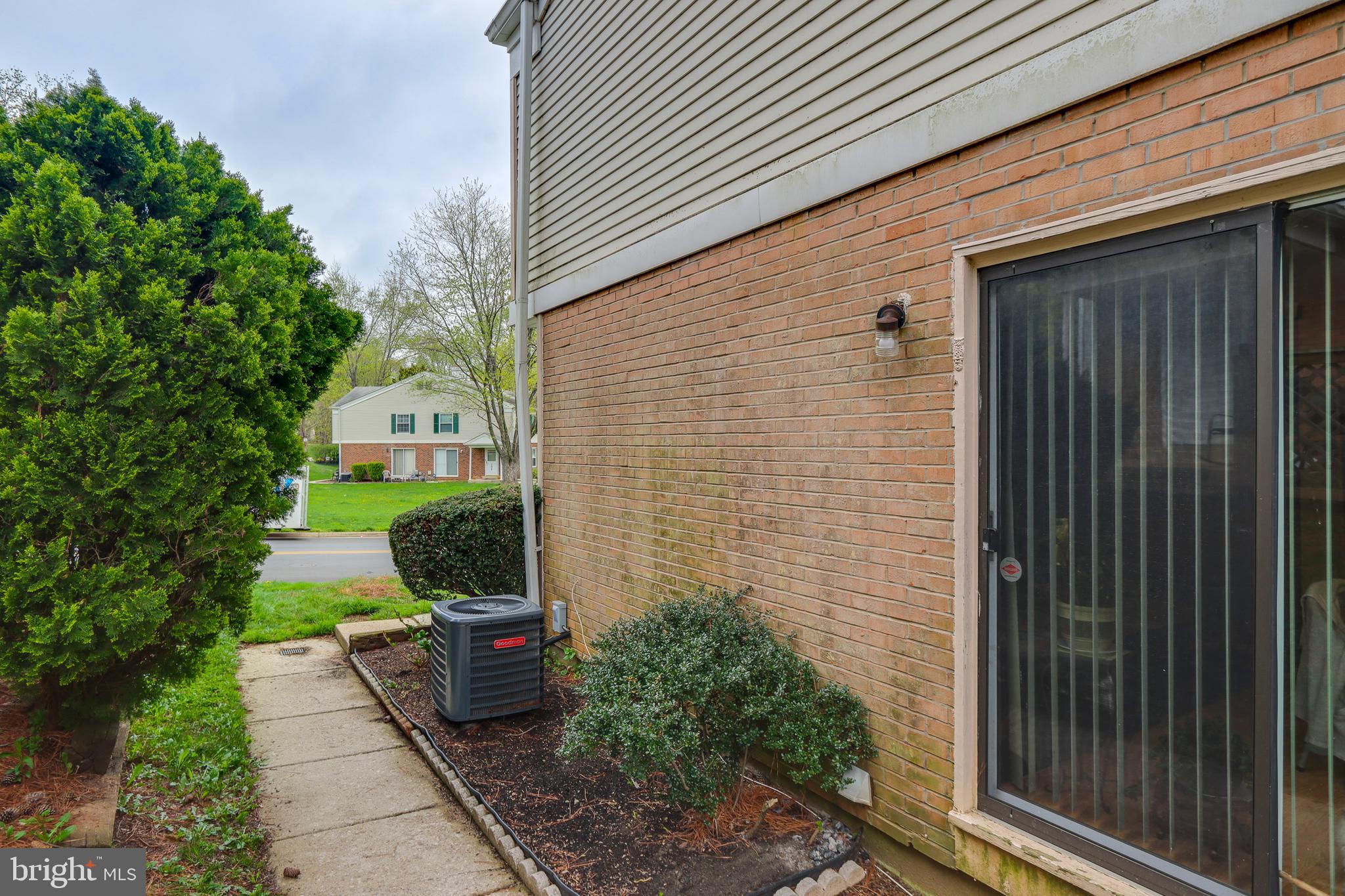 BROOKSHIRE - Residential