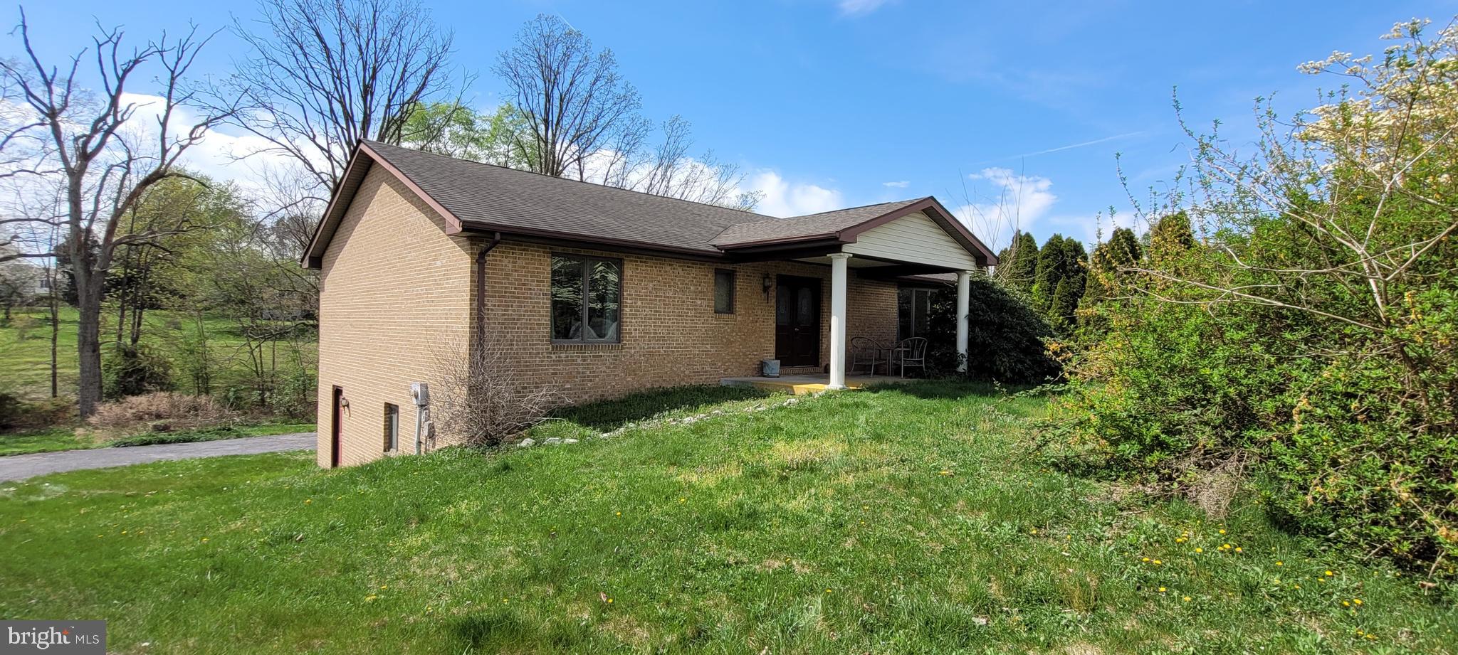 MOUNTAIN VIEW ACRES - Residential