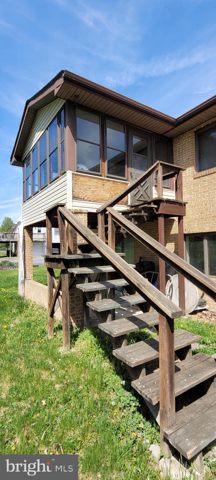 MOUNTAIN VIEW ACRES - Residential