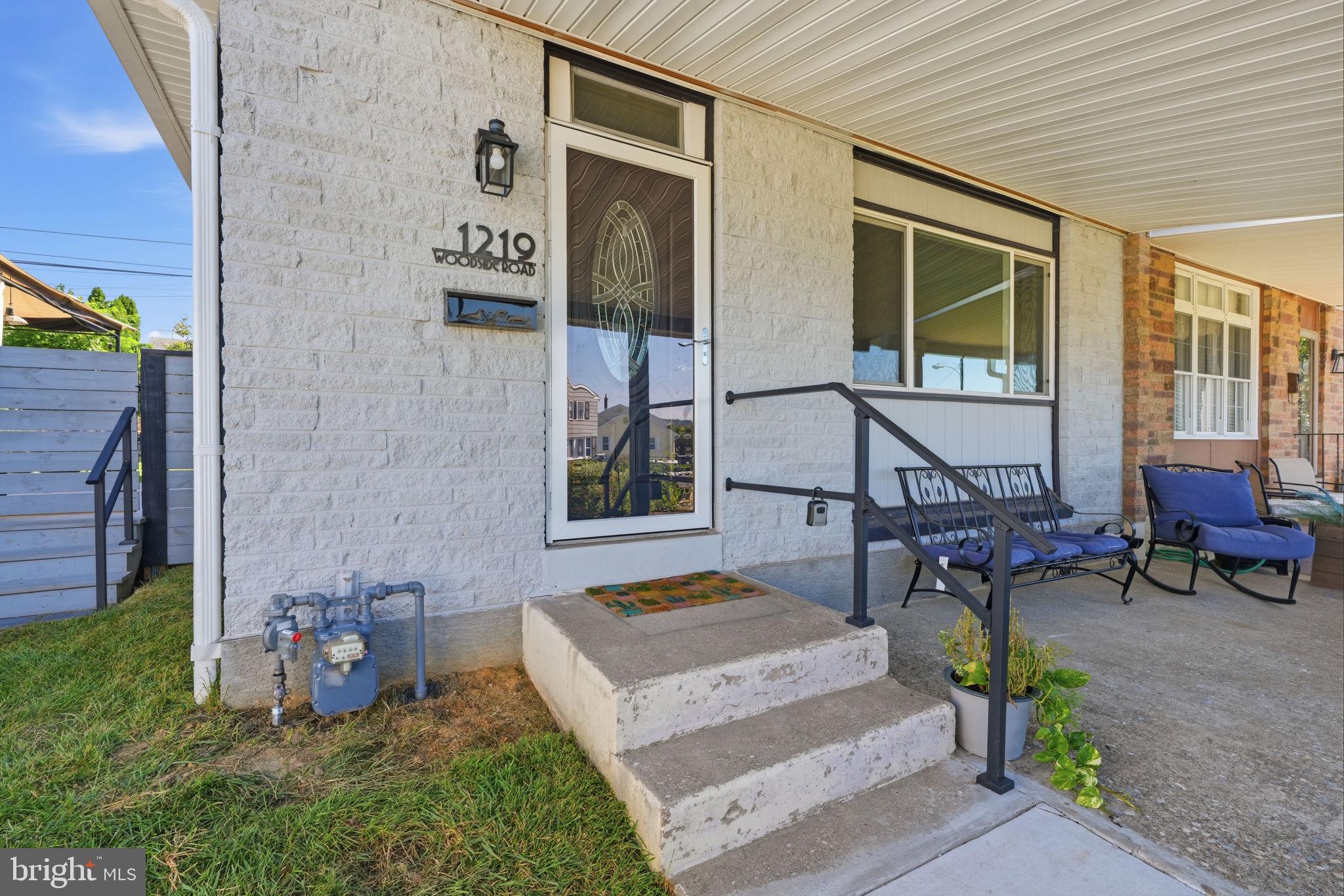 1219 WOODSIDE ROAD