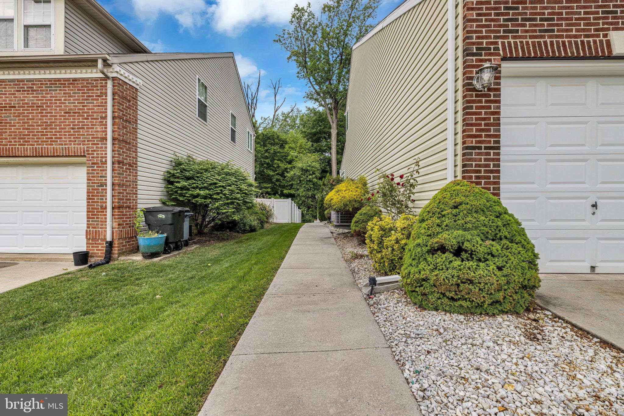 CEDAR LANE FARMS - Residential