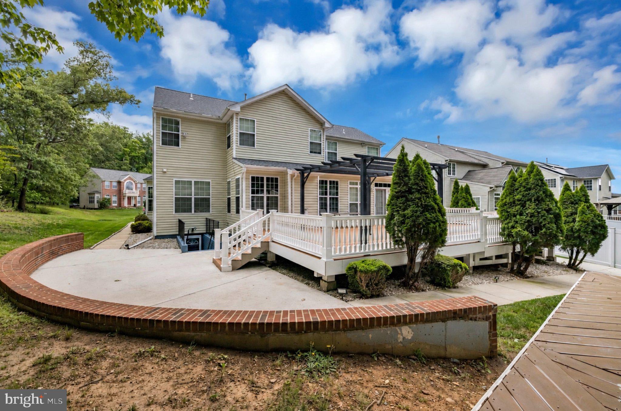 CEDAR LANE FARMS - Residential