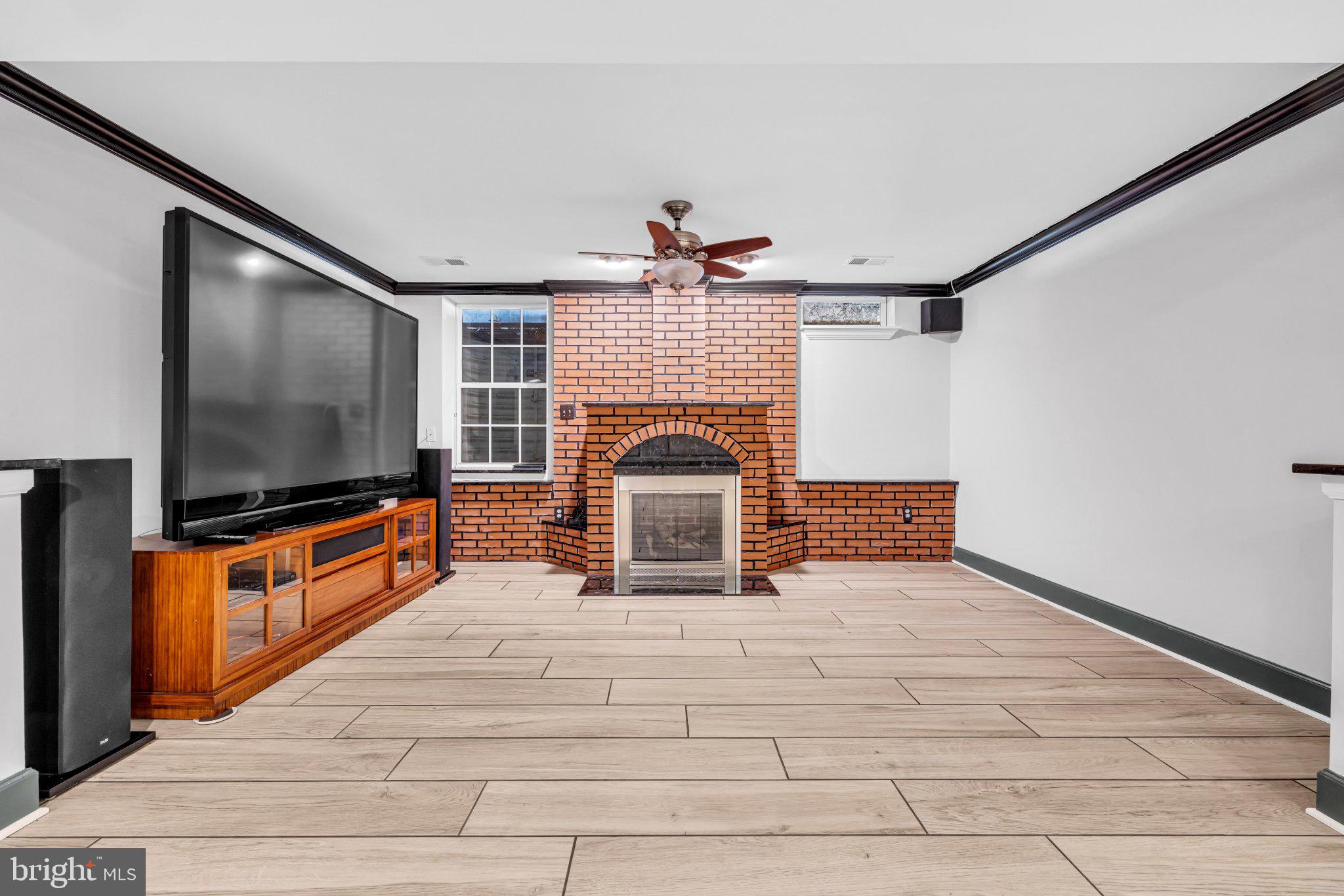 CEDAR LANE FARMS - Residential