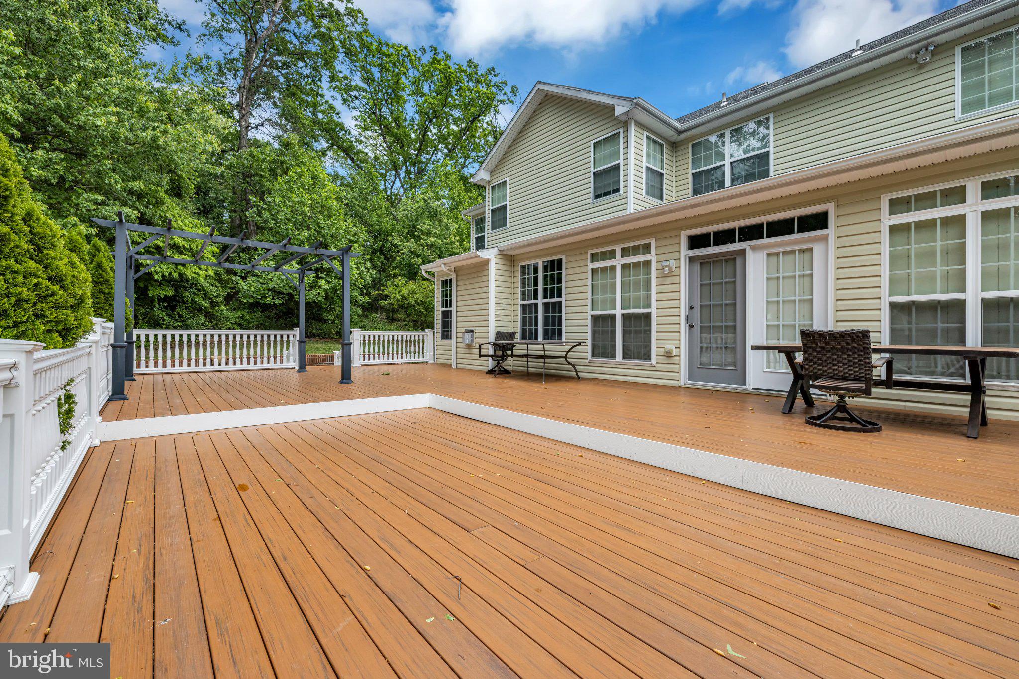 CEDAR LANE FARMS - Residential