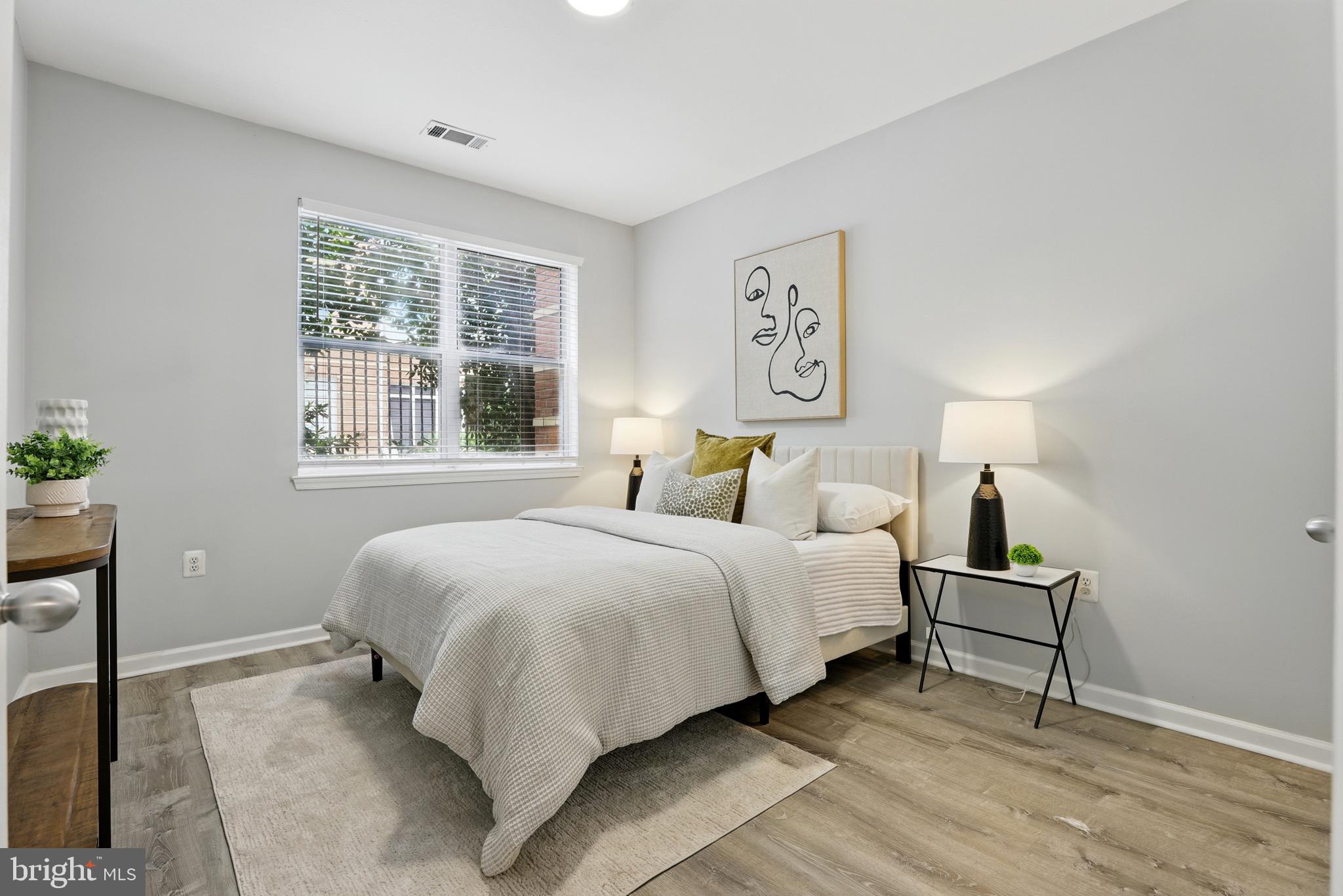 MARQUIS AT VIENNA STATION - Residential