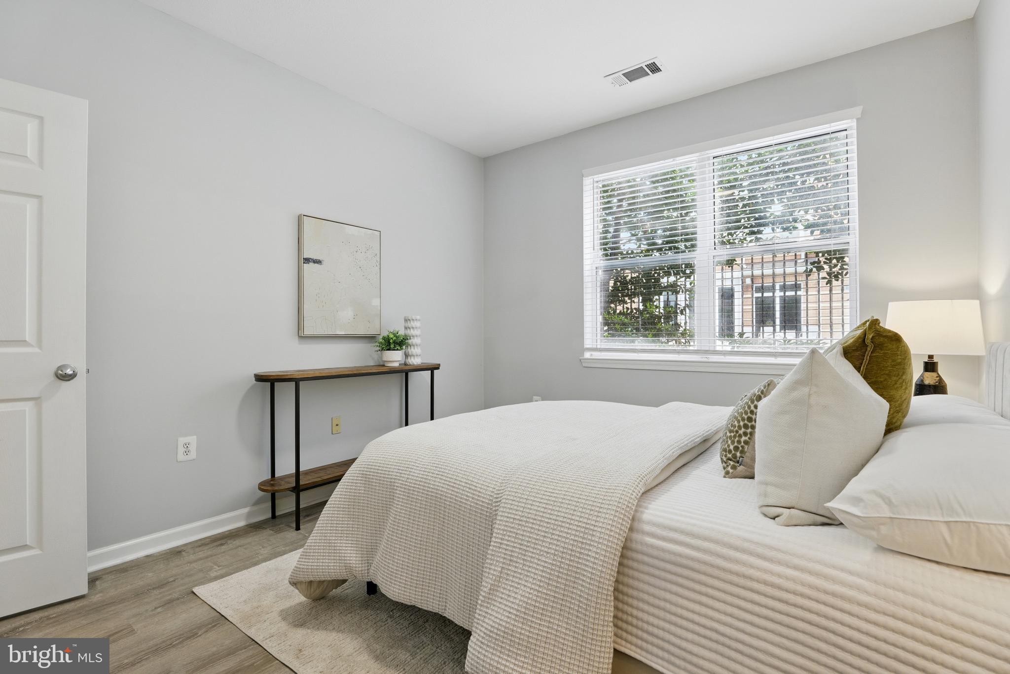 MARQUIS AT VIENNA STATION - Residential