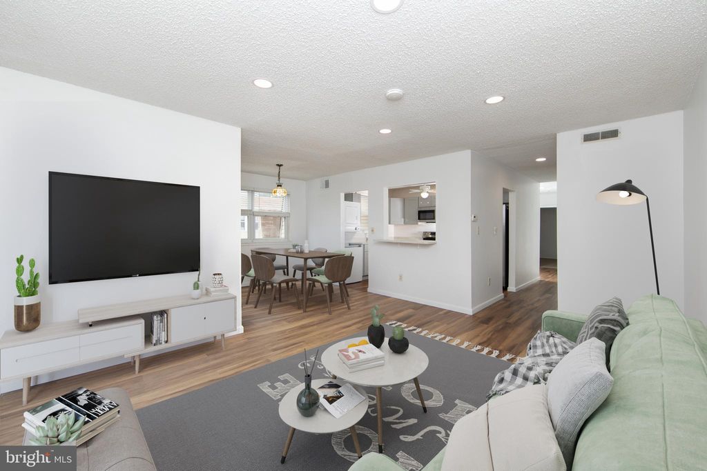 Photo of 7 Florence Tollgate Pl #5, FLORENCE, NJ 08518 (MLS # NJBL2097810)