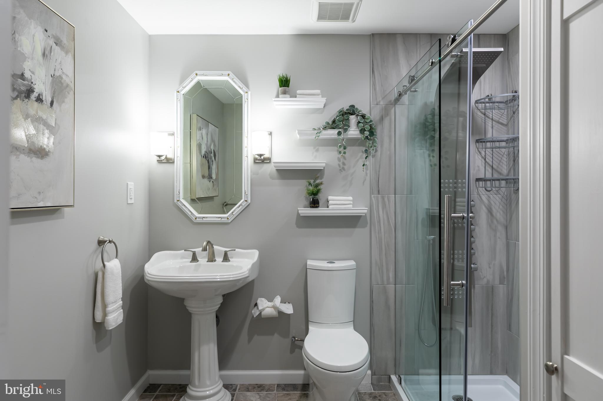 RESTON - Residential Lease