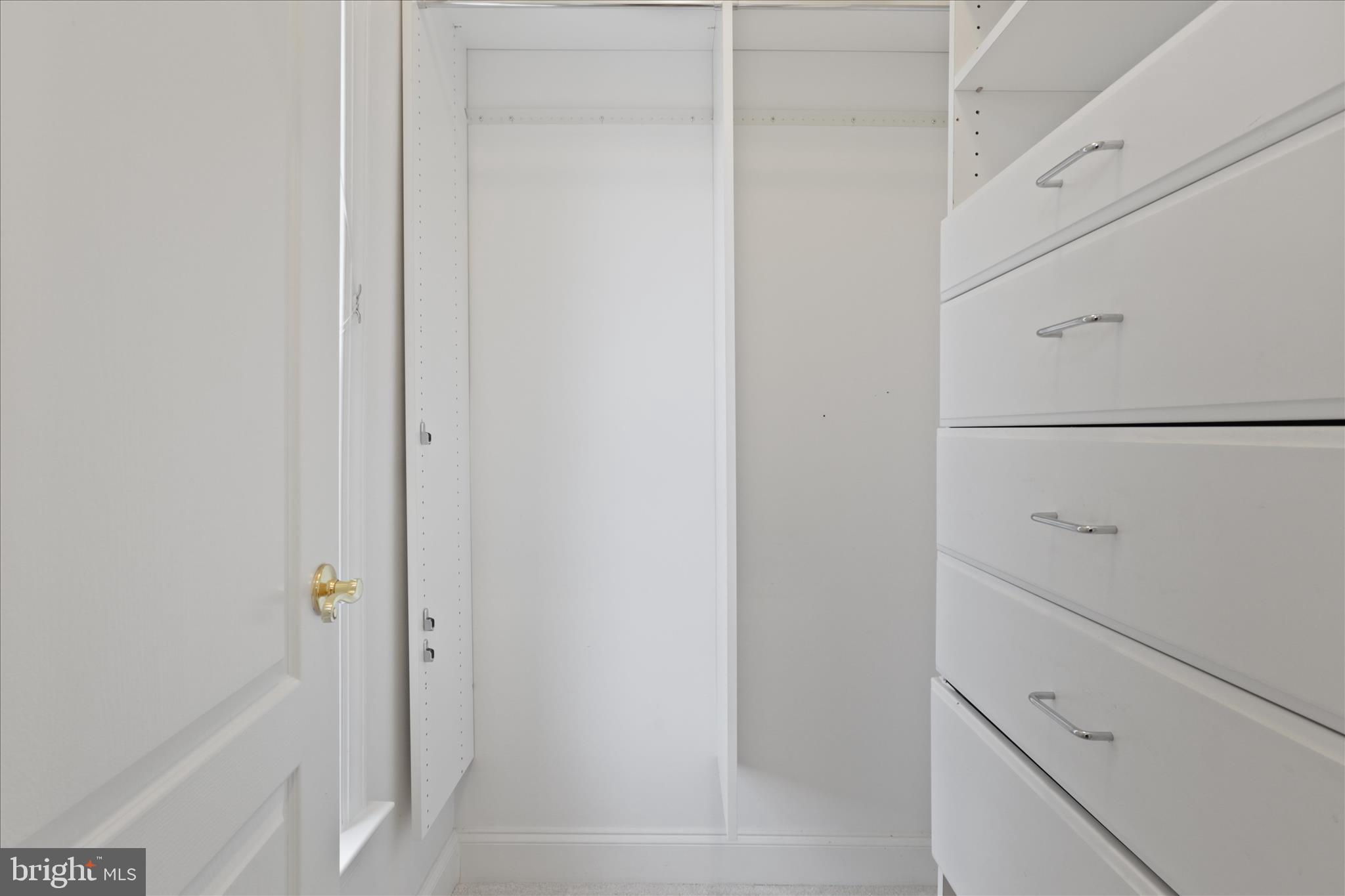 LANSDOWNE ON THE POTOMAC - Residential