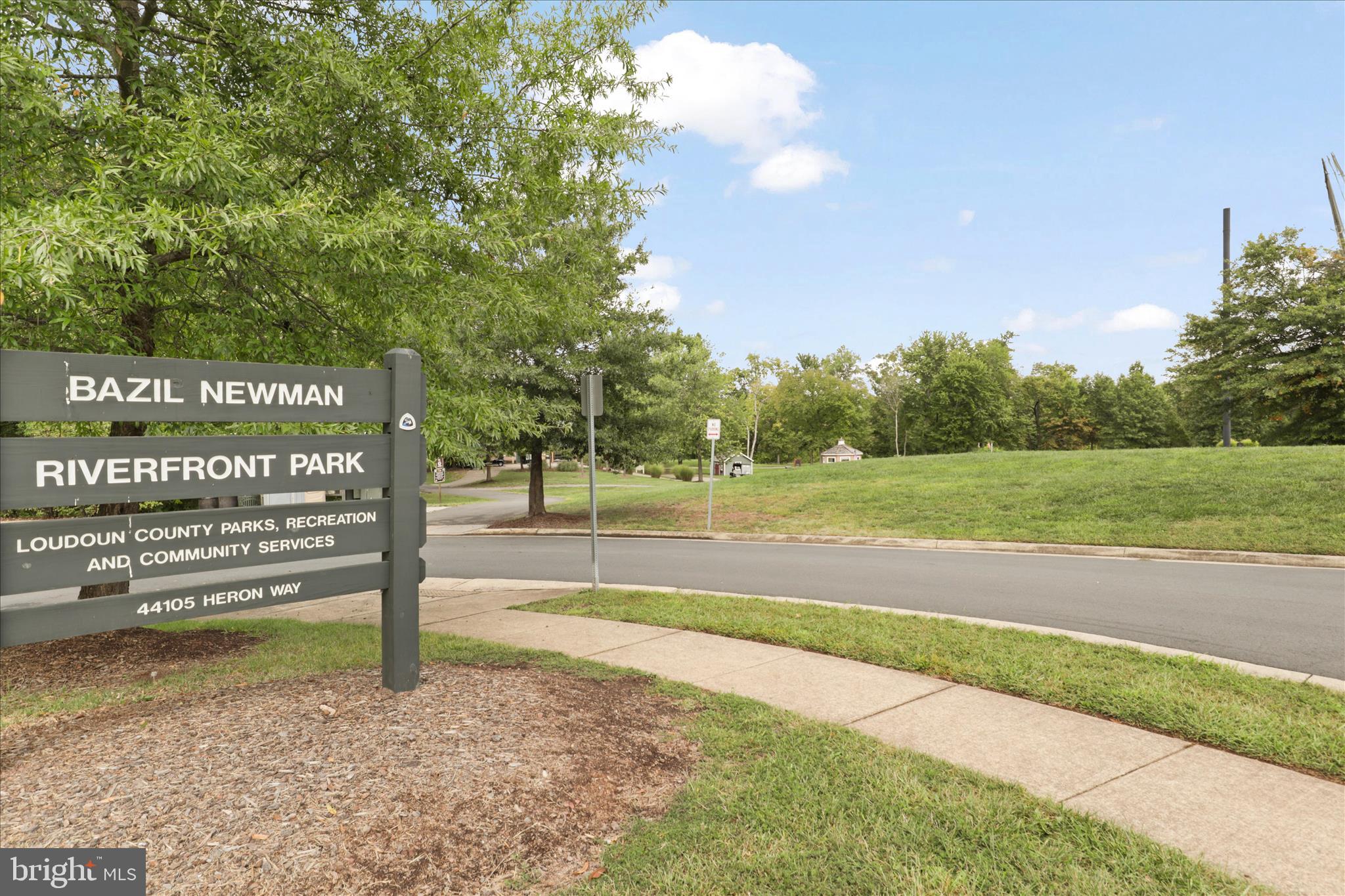LANSDOWNE ON THE POTOMAC - Residential