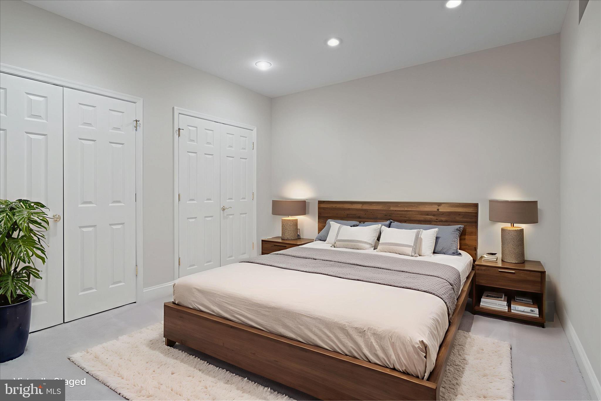 LANSDOWNE ON THE POTOMAC - Residential