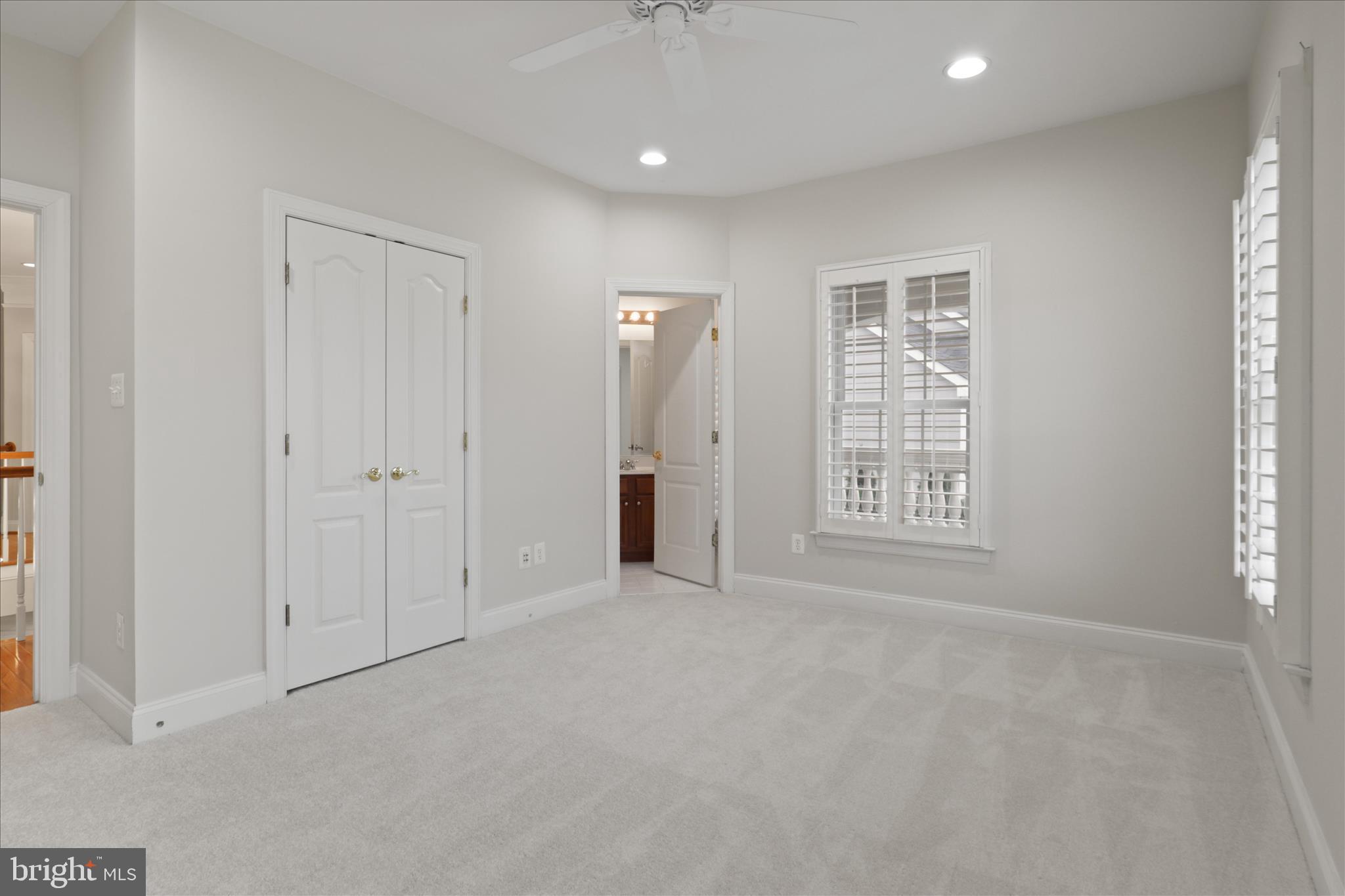 LANSDOWNE ON THE POTOMAC - Residential