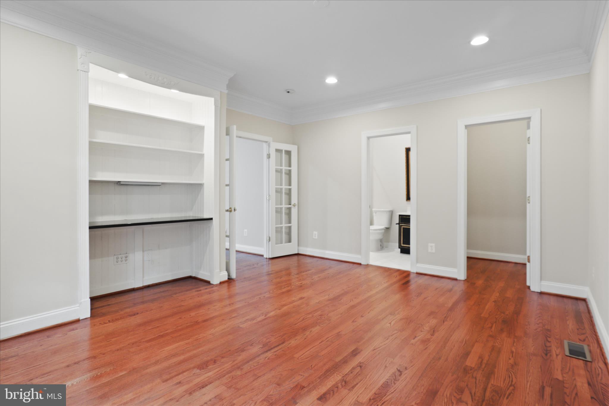 LANSDOWNE ON THE POTOMAC - Residential