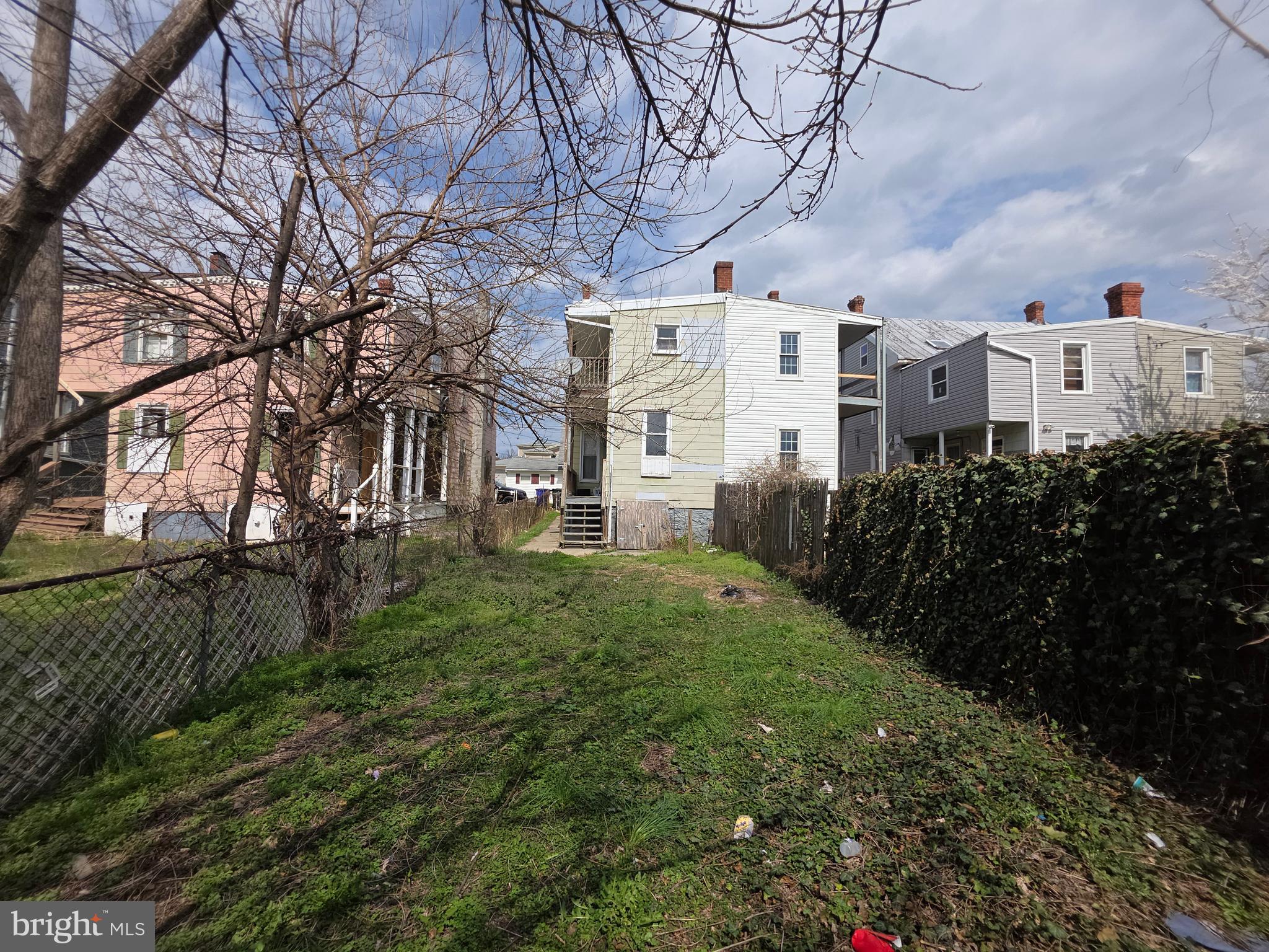 HAGERSTOWN - Residential