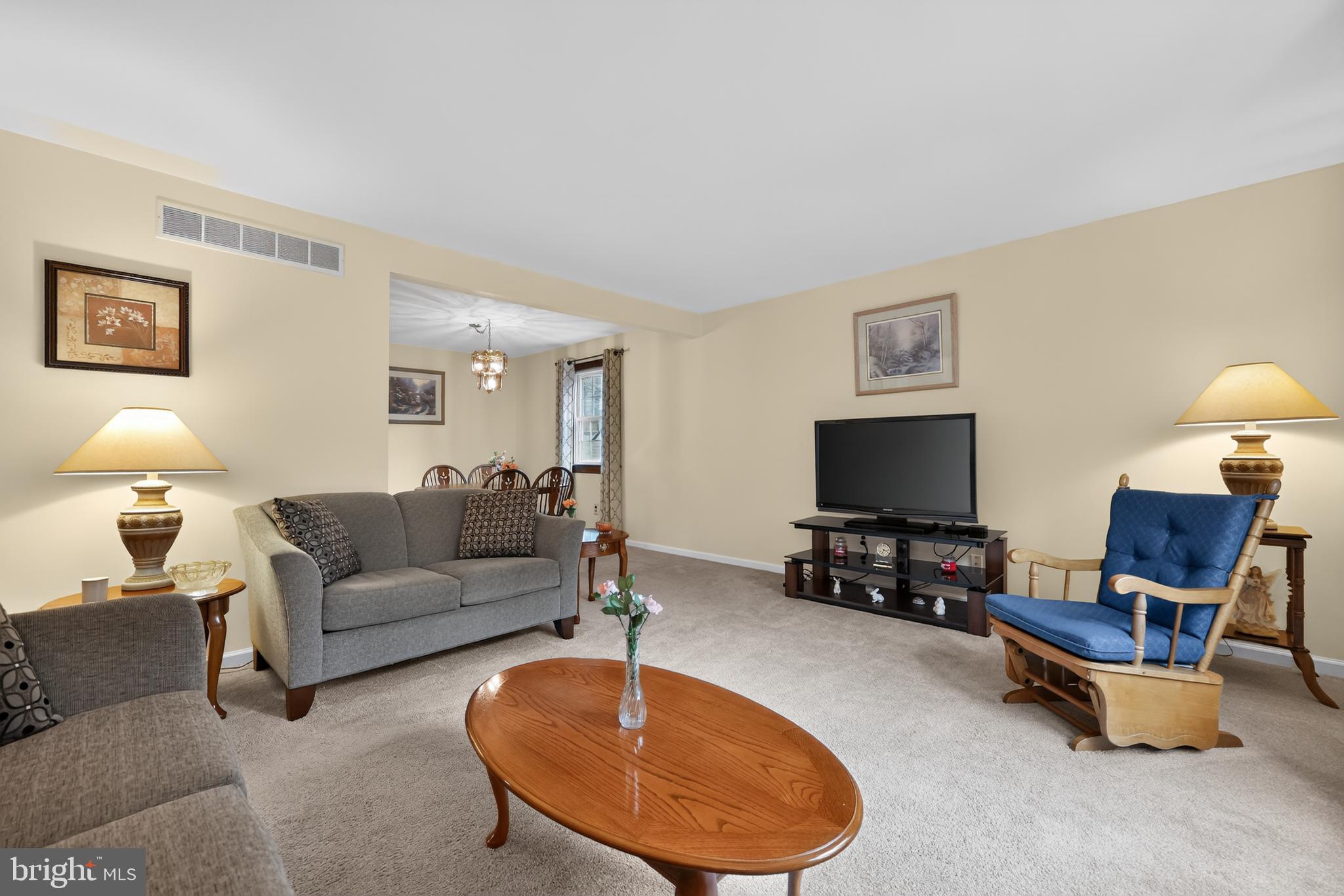 922 MENNONITE ROAD